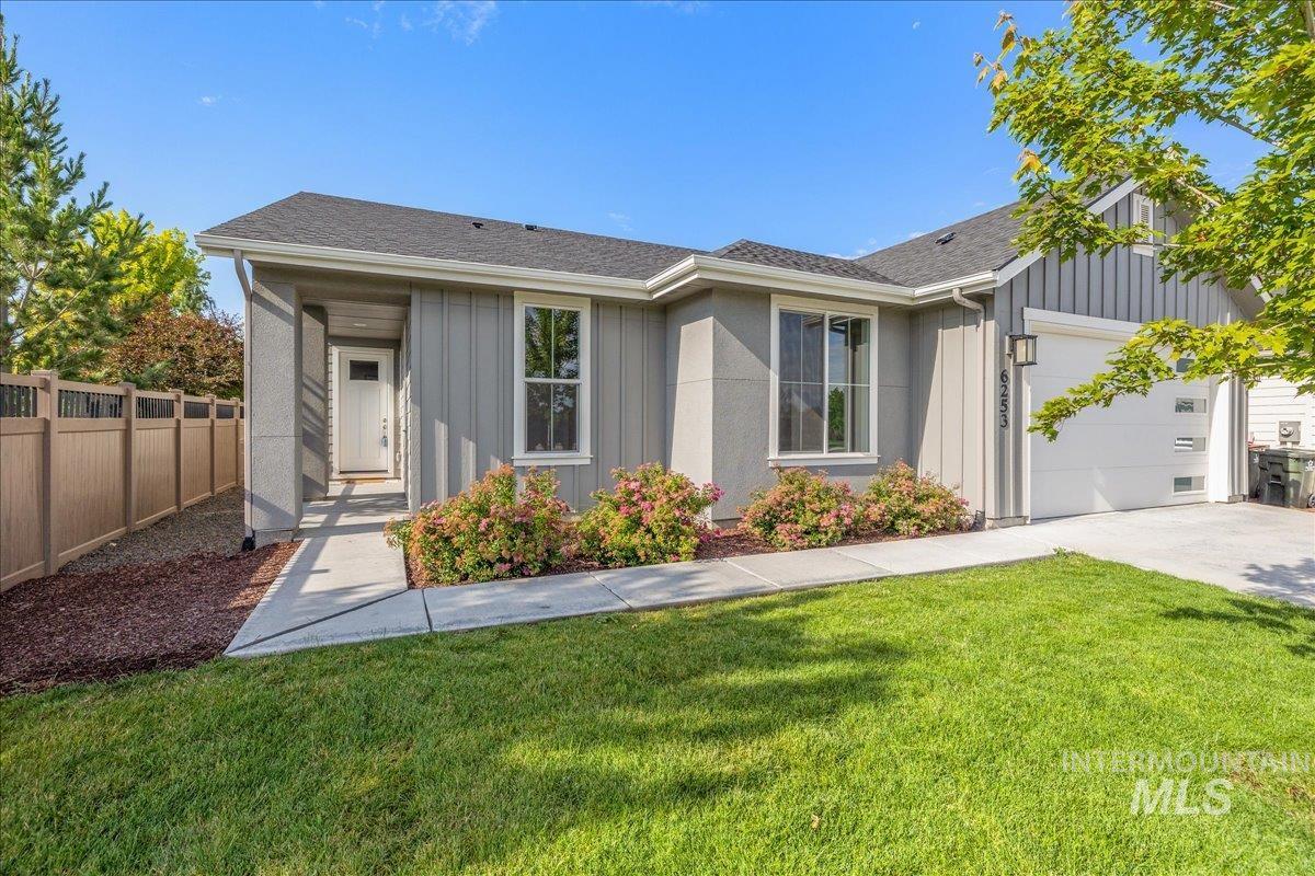 6253 S Hill Farm Way, Meridian, Idaho 83642, 3 Bedrooms, 2 Bathrooms, Residential For Sale, Price $525,000, 98993000