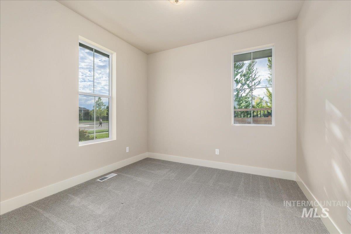 6253 S Hill Farm Way, Meridian, Idaho 83642, 3 Bedrooms, 2 Bathrooms, Residential For Sale, Price $525,000, 98993000