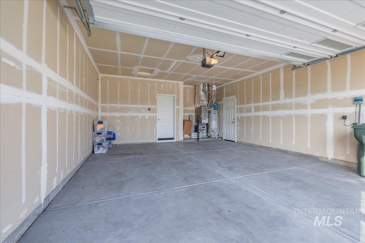 6253 S Hill Farm Way, Meridian, Idaho 83642, 3 Bedrooms, 2 Bathrooms, Residential For Sale, Price $525,000, 98993000
