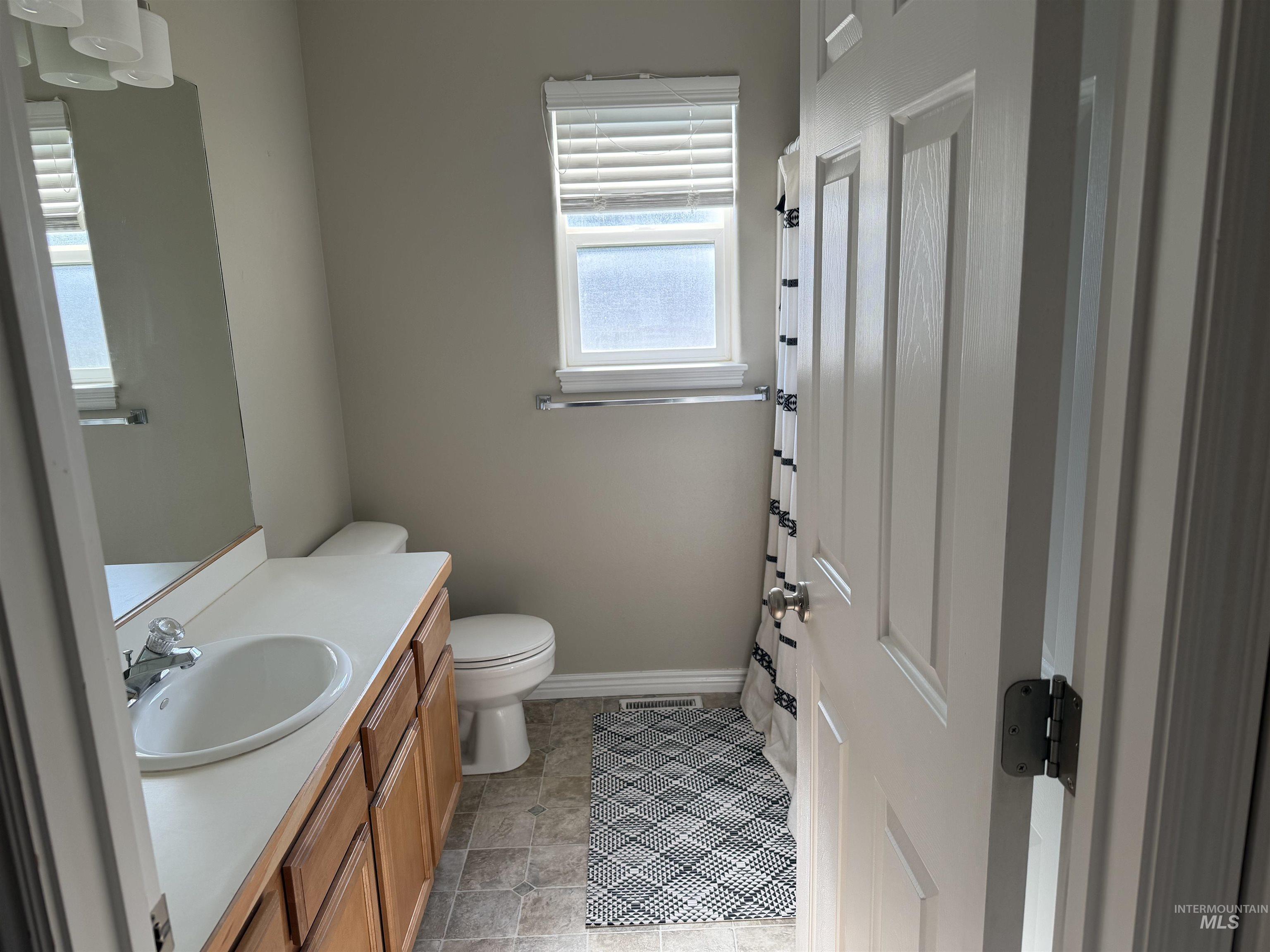 2589 Ironwood Ave, Twin Falls, Idaho 83301, 3 Bedrooms, 2 Bathrooms, Residential For Sale, Price $375,000, 98993002