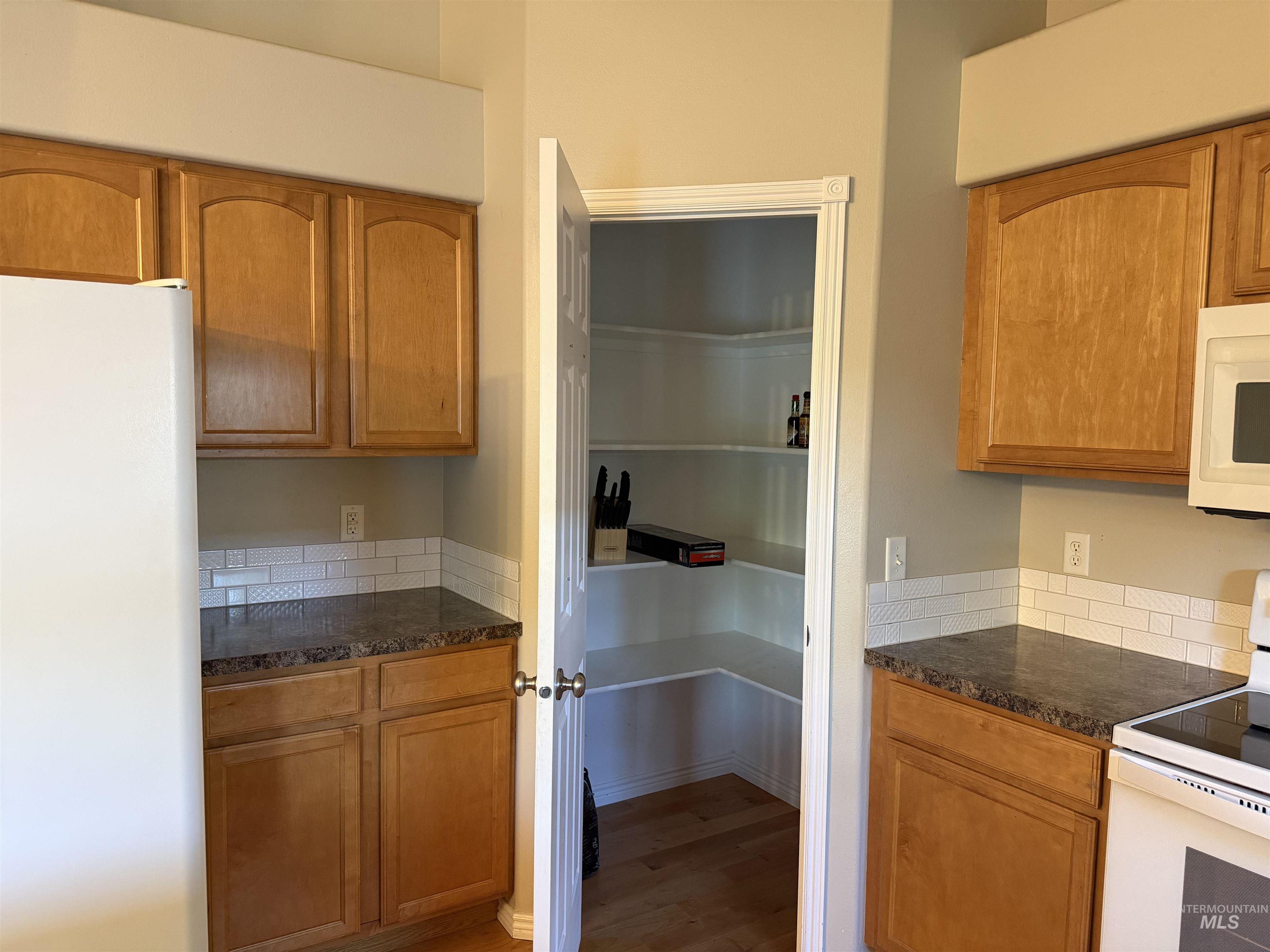 2589 Ironwood Ave, Twin Falls, Idaho 83301, 3 Bedrooms, 2 Bathrooms, Residential For Sale, Price $375,000, 98993002