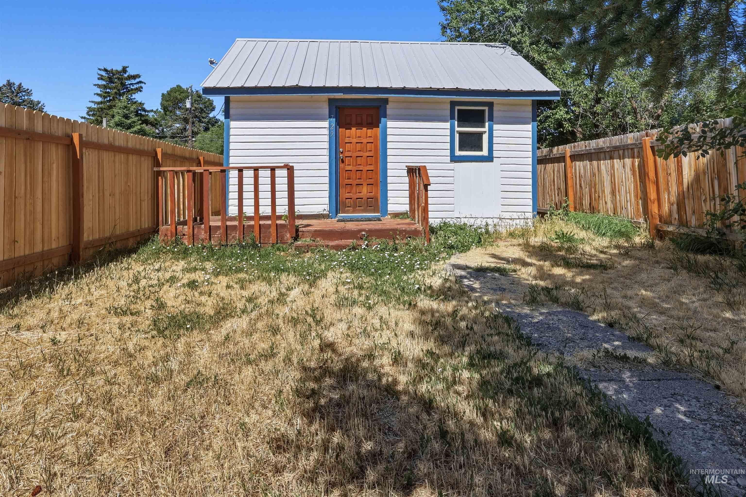 729 California St, Gooding, Idaho 83330, 2 Bedrooms, 1 Bathroom, Residential For Sale, Price $100,000, 98993008