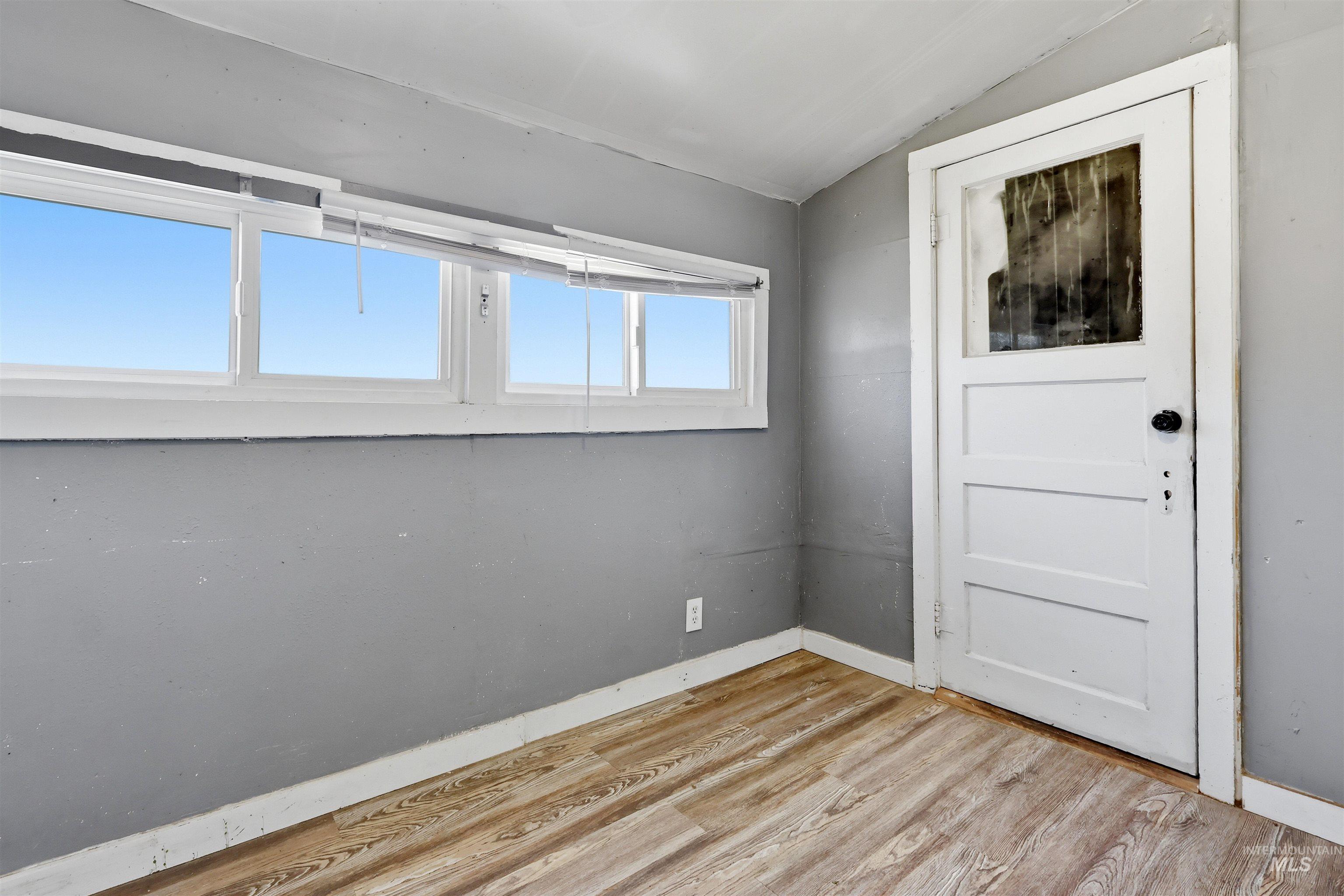 729 California St, Gooding, Idaho 83330, 2 Bedrooms, 1 Bathroom, Residential For Sale, Price $100,000, 98993008