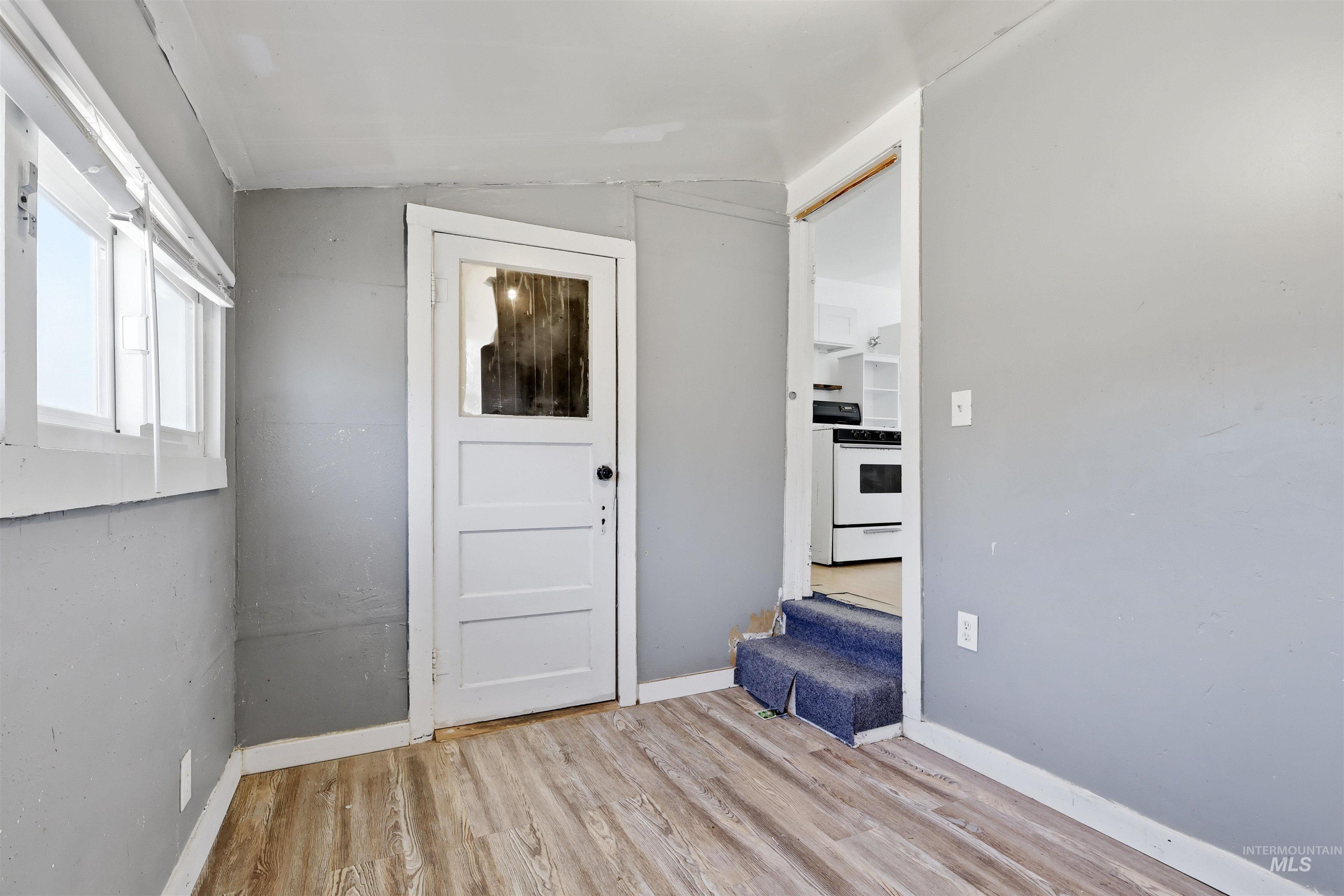 729 California St, Gooding, Idaho 83330, 2 Bedrooms, 1 Bathroom, Residential For Sale, Price $100,000, 98993008
