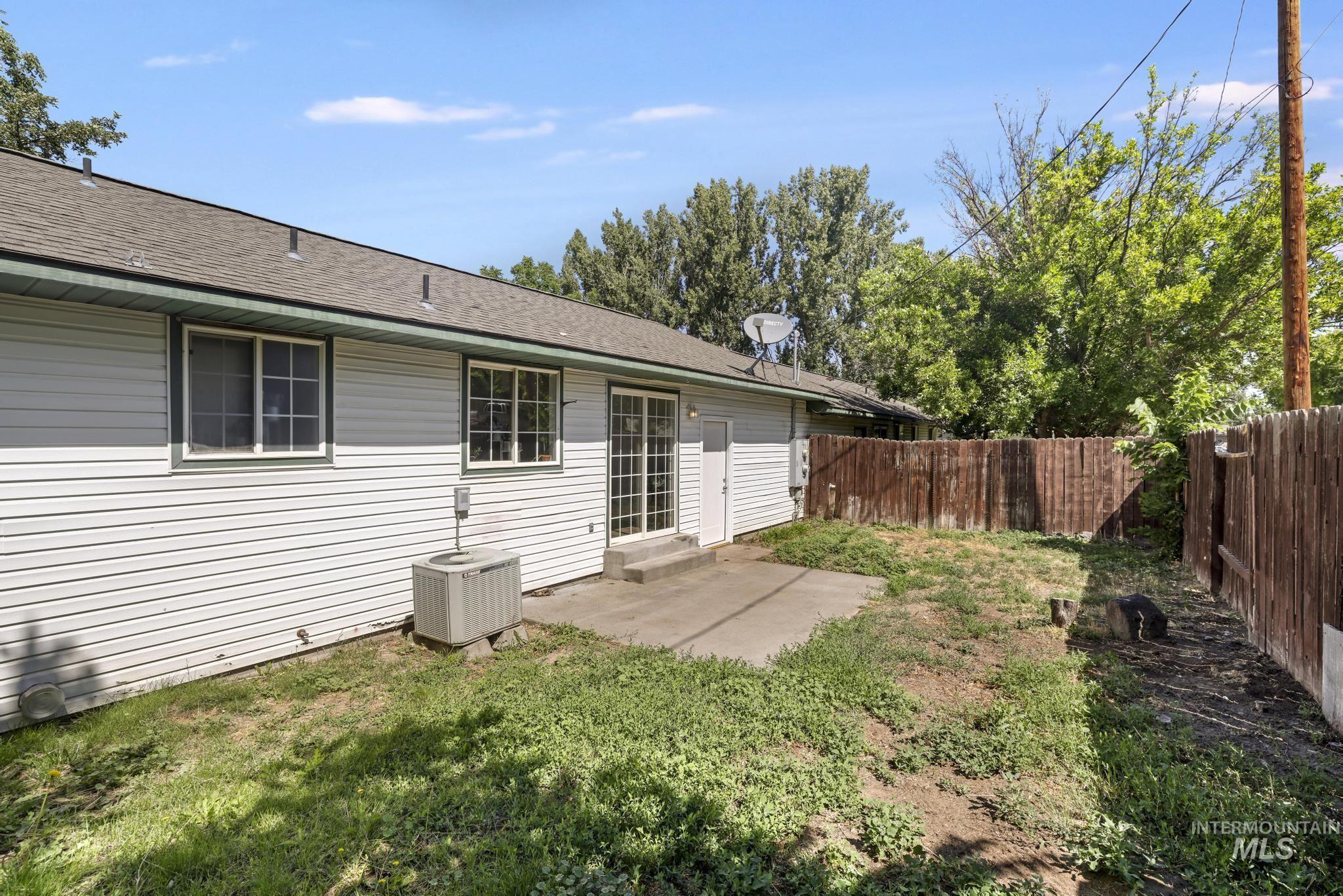 180 Lake St E, Hagerman, Idaho 83332-7700, 2 Bedrooms, 2 Bathrooms, Residential For Sale, Price $265,000, 98993009
