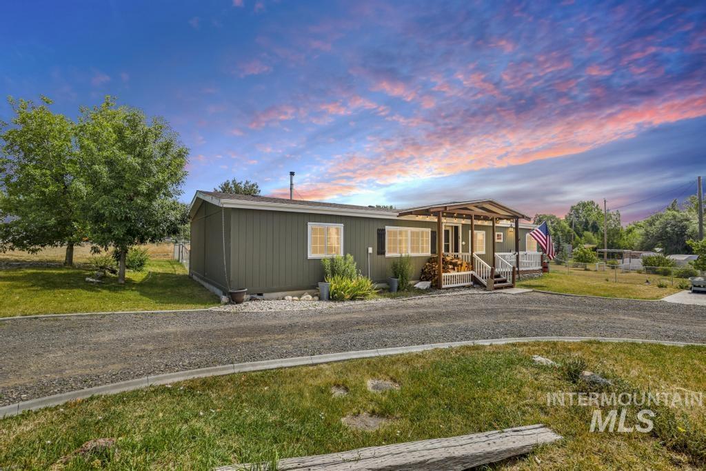 554 N Waucanza St, Dietrich, Idaho 83324, 3 Bedrooms, 2 Bathrooms, Residential For Sale, Price $385,000,MLS 98993010
