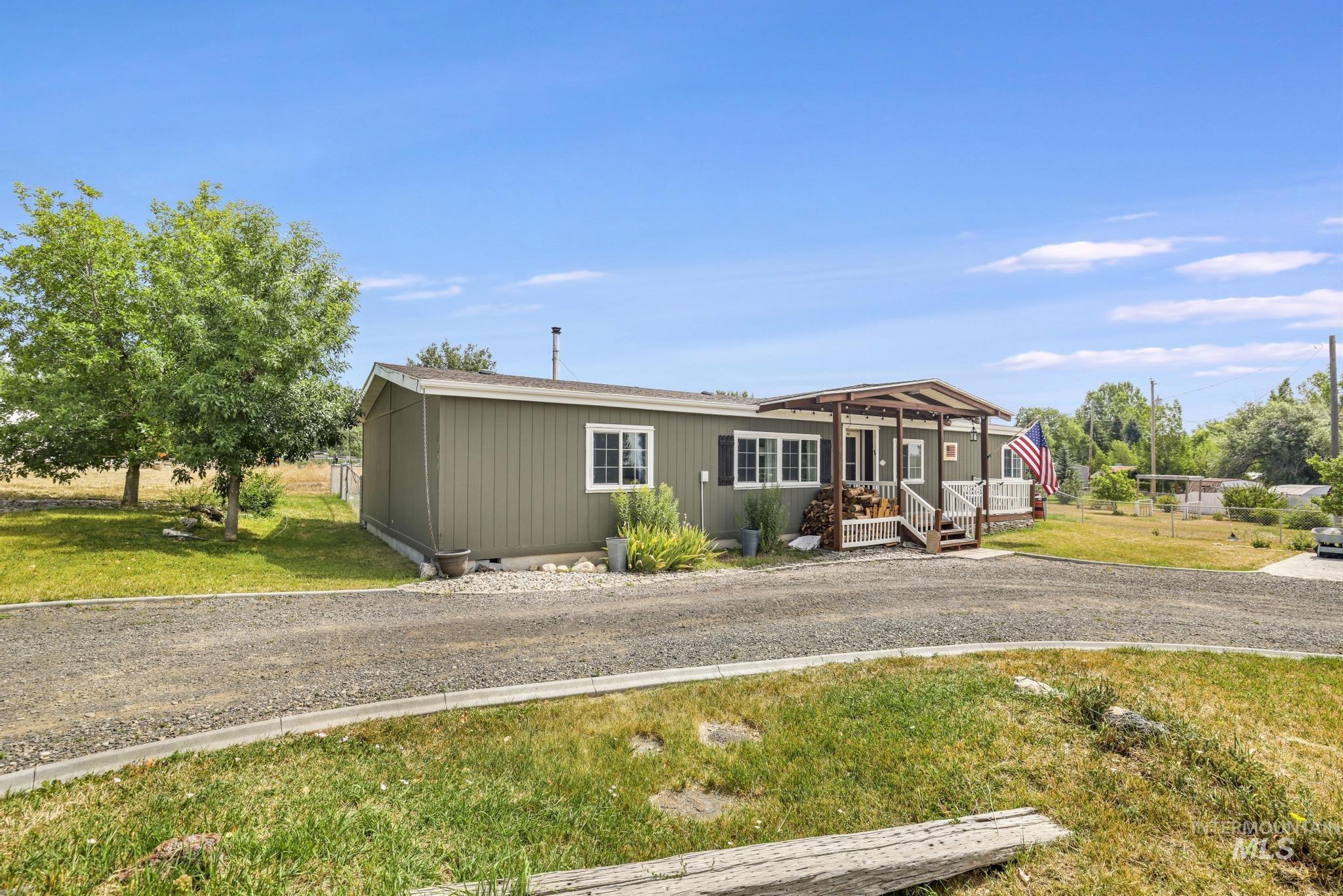 554 N Waucanza St, Dietrich, Idaho 83324, 3 Bedrooms, 2 Bathrooms, Residential For Sale, Price $385,000,MLS 98993010