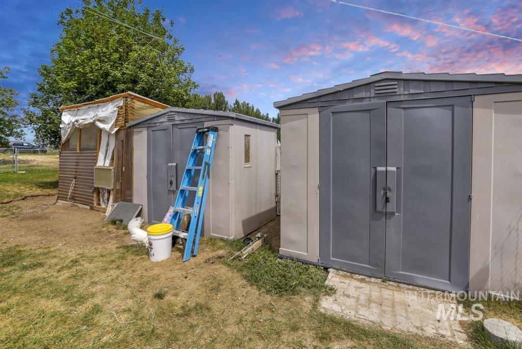 554 N Waucanza St, Dietrich, Idaho 83324, 3 Bedrooms, 2 Bathrooms, Residential For Sale, Price $385,000,MLS 98993010