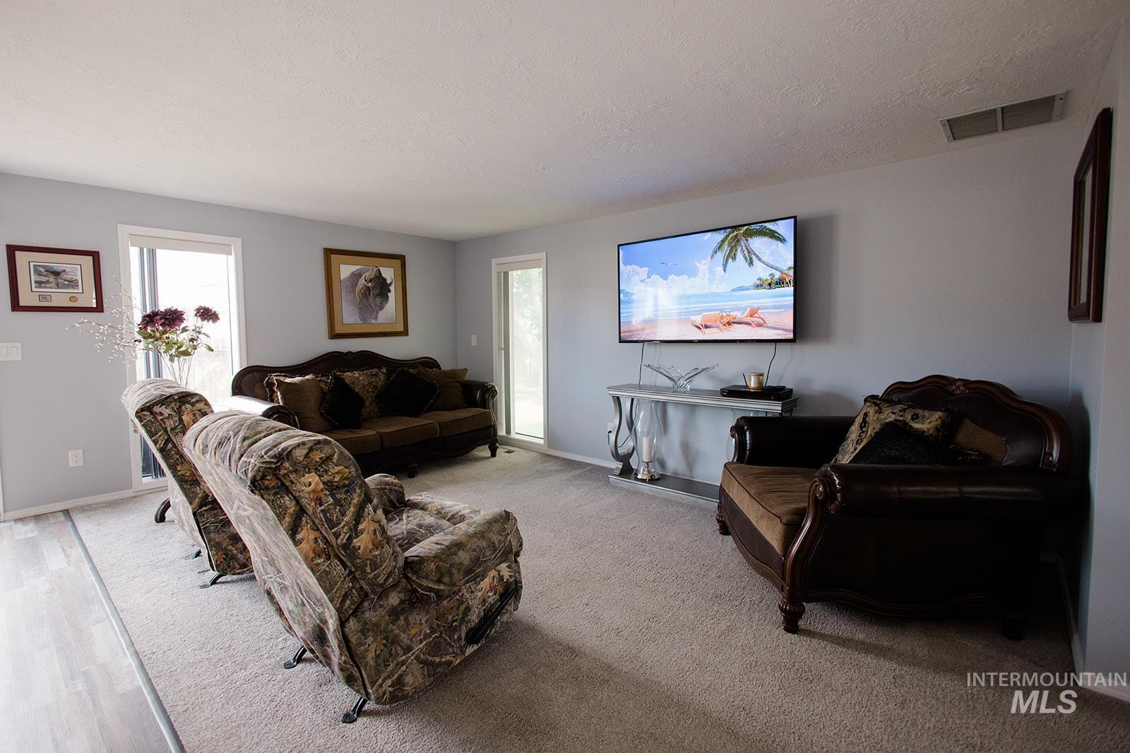 1530 Rosewood St, Mountain Home, Idaho 83647, 3 Bedrooms, 2 Bathrooms, Residential For Sale, Price $360,000, 98993011