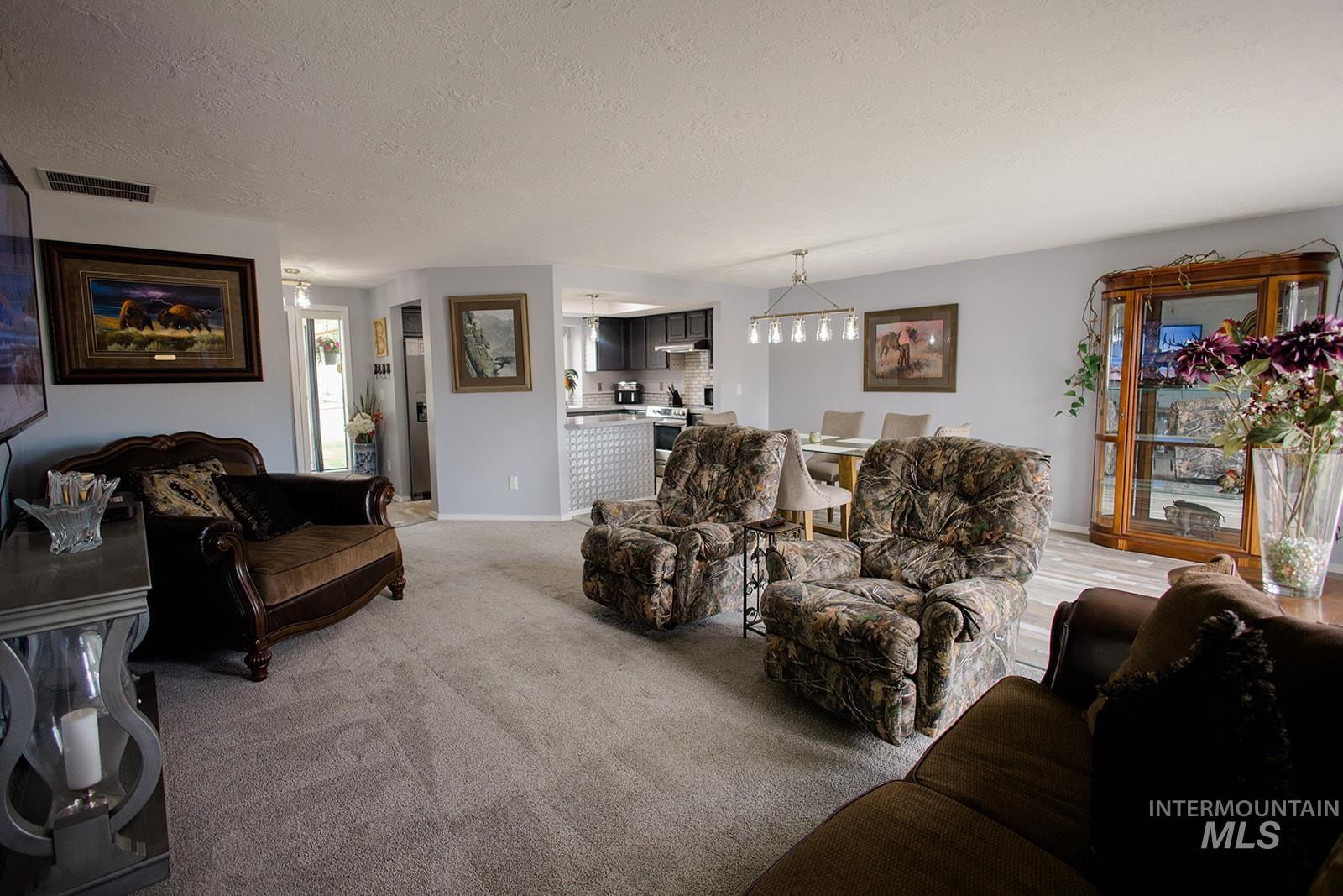 1530 Rosewood St, Mountain Home, Idaho 83647, 3 Bedrooms, 2 Bathrooms, Residential For Sale, Price $360,000, 98993011