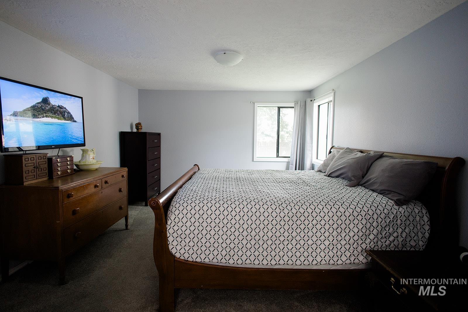 1530 Rosewood St, Mountain Home, Idaho 83647, 3 Bedrooms, 2 Bathrooms, Residential For Sale, Price $360,000, 98993011