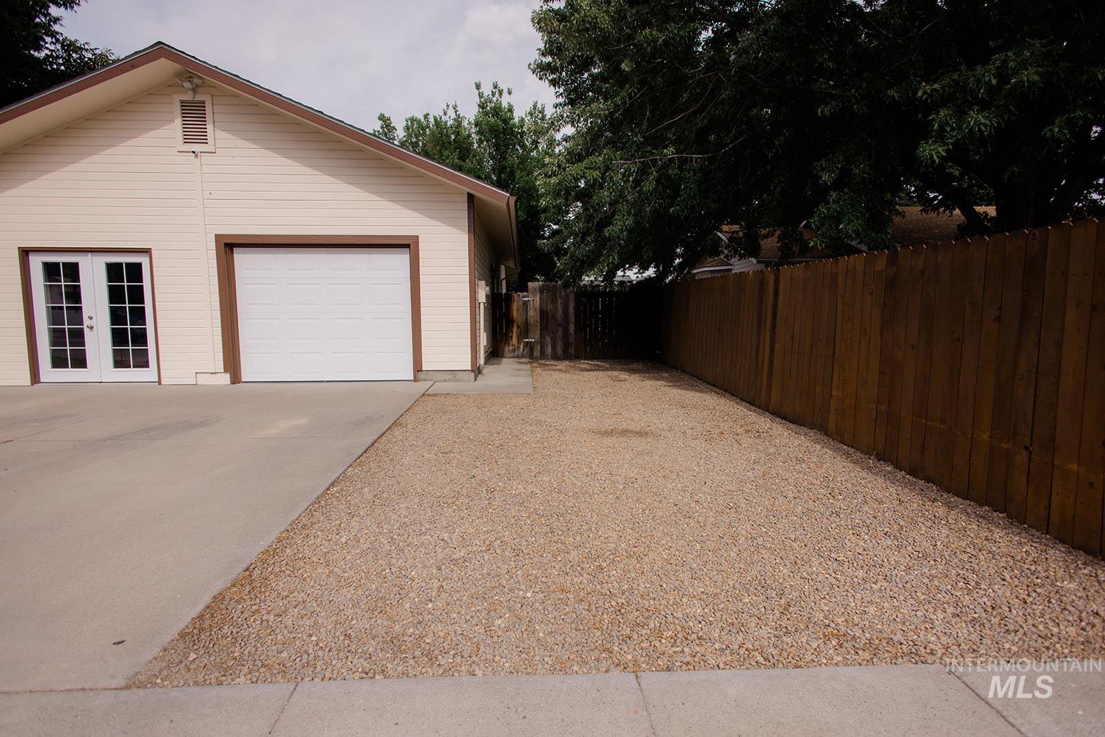 1530 Rosewood St, Mountain Home, Idaho 83647, 3 Bedrooms, 2 Bathrooms, Residential For Sale, Price $360,000, 98993011