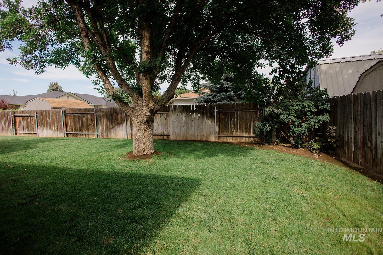 1530 Rosewood St, Mountain Home, Idaho 83647, 3 Bedrooms, 2 Bathrooms, Residential For Sale, Price $360,000, 98993011