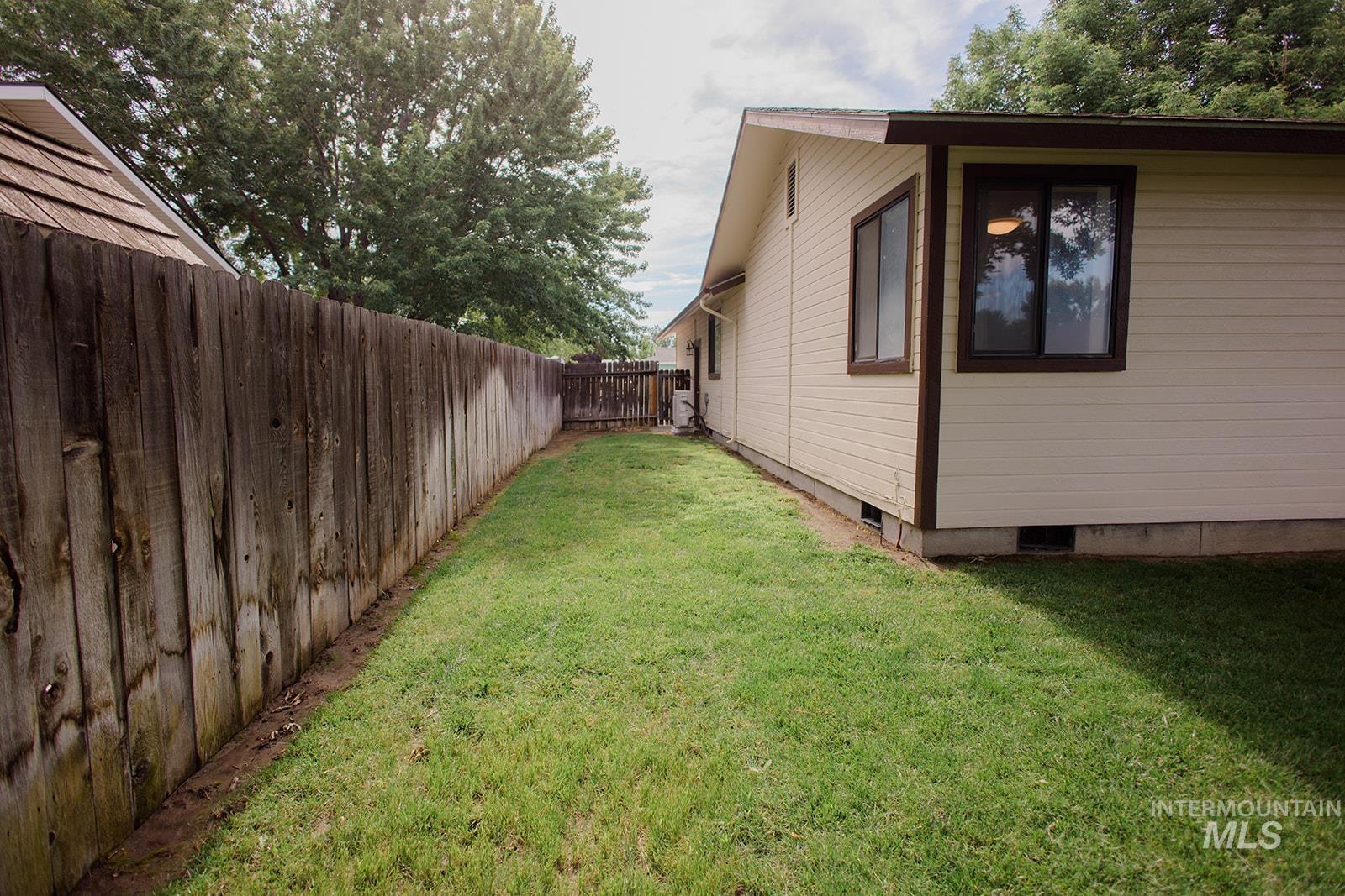 1530 Rosewood St, Mountain Home, Idaho 83647, 3 Bedrooms, 2 Bathrooms, Residential For Sale, Price $360,000, 98993011