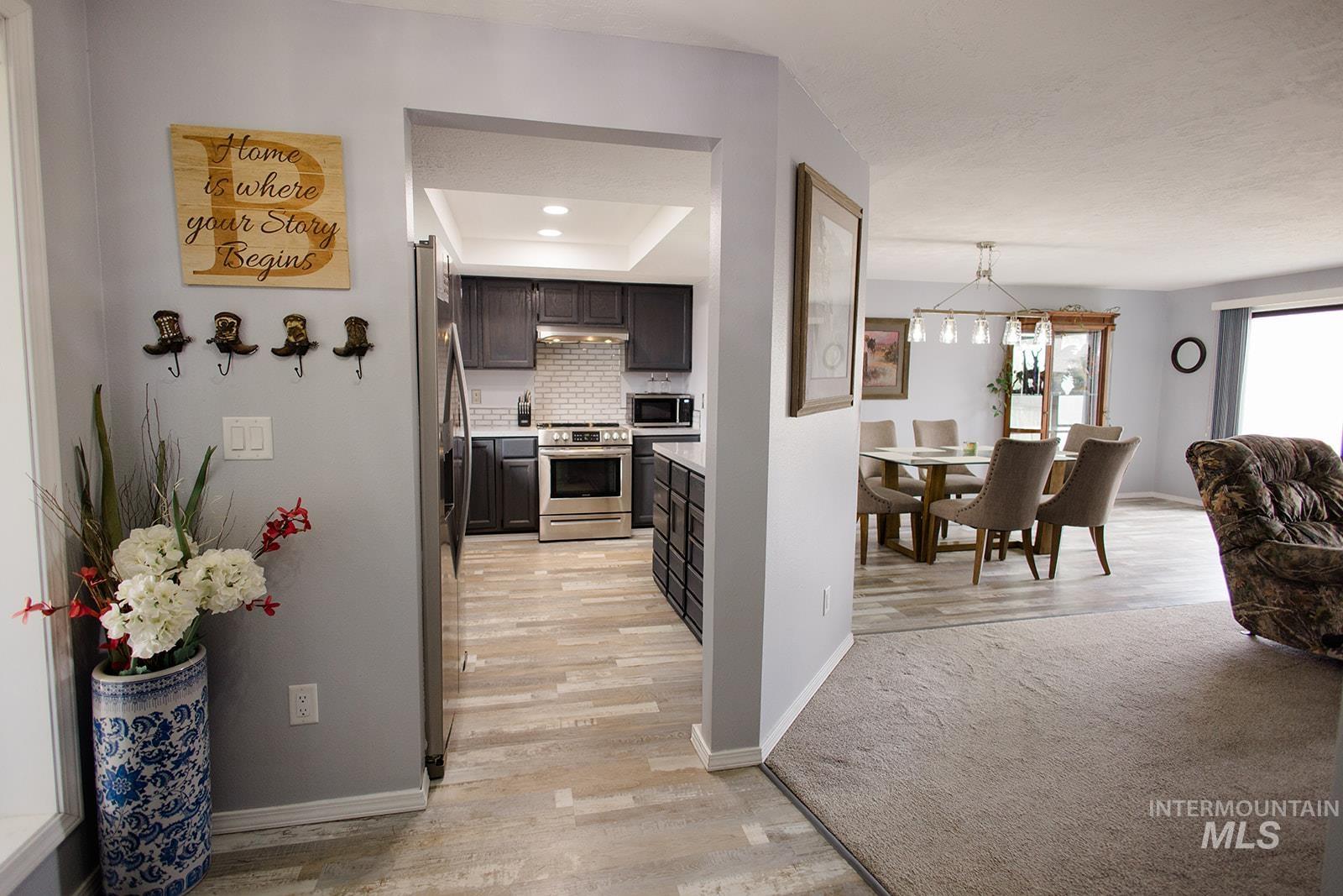 1530 Rosewood St, Mountain Home, Idaho 83647, 3 Bedrooms, 2 Bathrooms, Residential For Sale, Price $360,000, 98993011
