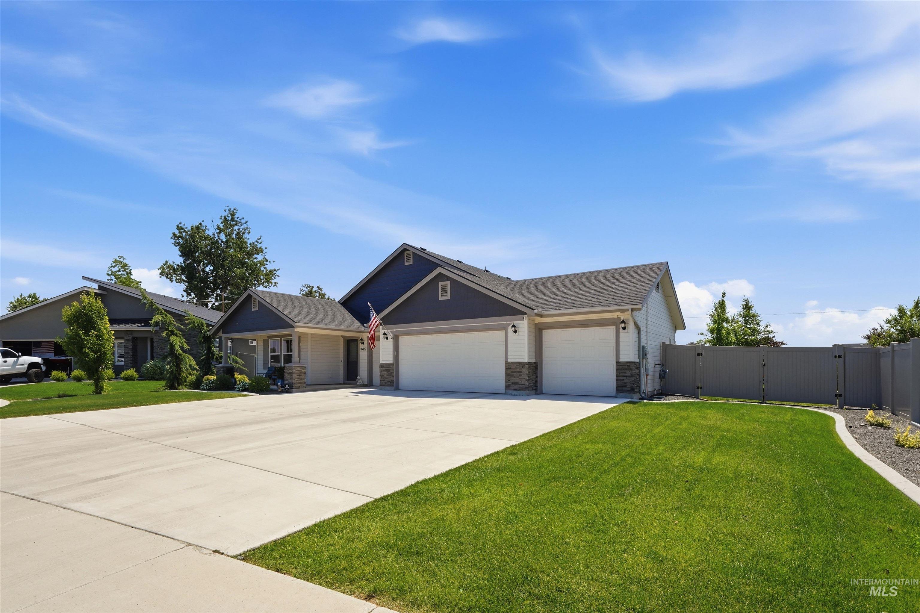10457 W Tower Grove Ct., Star, Idaho 83669, 3 Bedrooms, 2 Bathrooms, Residential For Sale, Price $599,000, 98993012