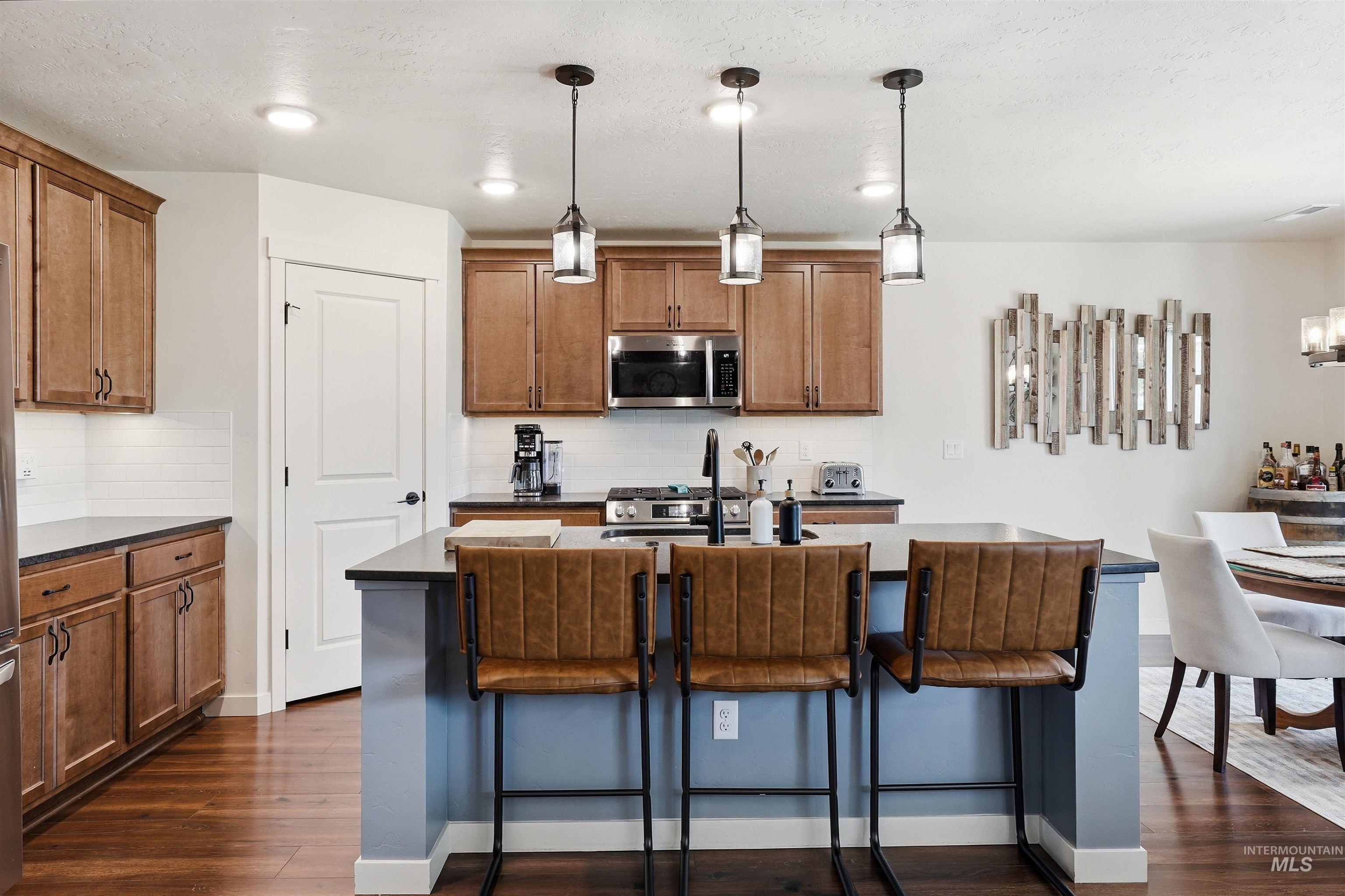 10457 W Tower Grove Ct., Star, Idaho 83669, 3 Bedrooms, 2 Bathrooms, Residential For Sale, Price $599,000, 98993012