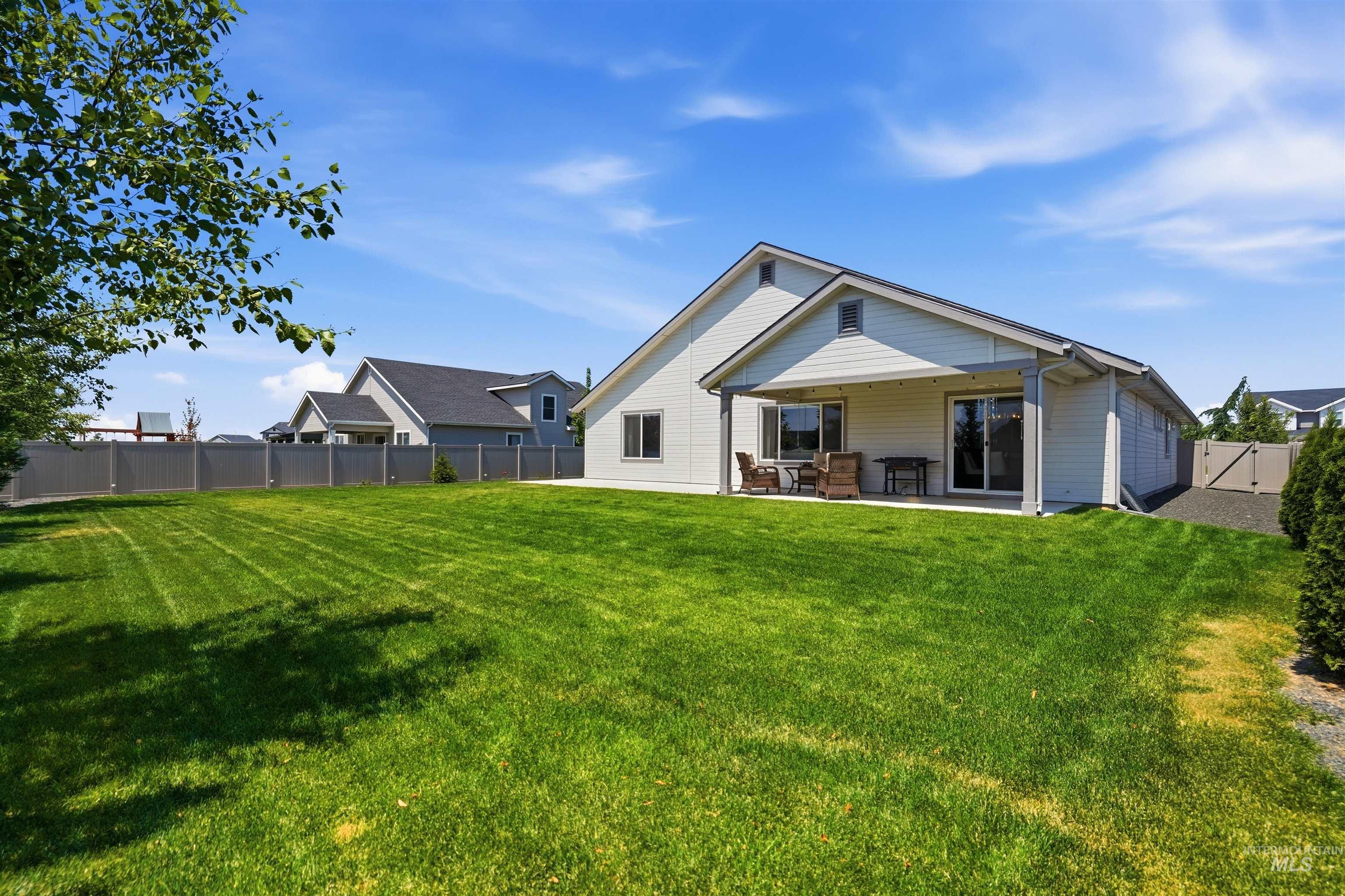 10457 W Tower Grove Ct., Star, Idaho 83669, 3 Bedrooms, 2 Bathrooms, Residential For Sale, Price $599,000, 98993012