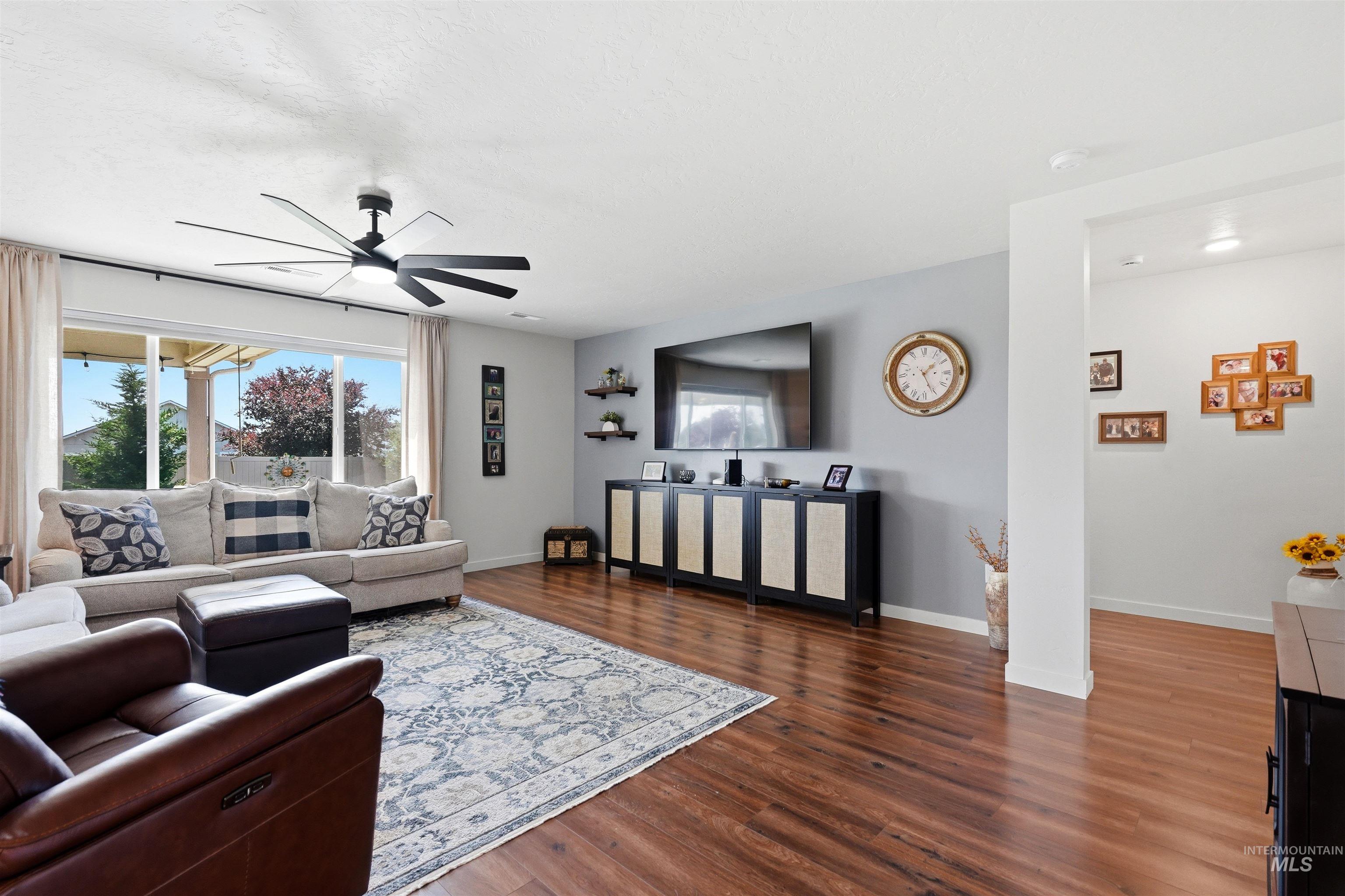 10457 W Tower Grove Ct., Star, Idaho 83669, 3 Bedrooms, 2 Bathrooms, Residential For Sale, Price $599,000, 98993012