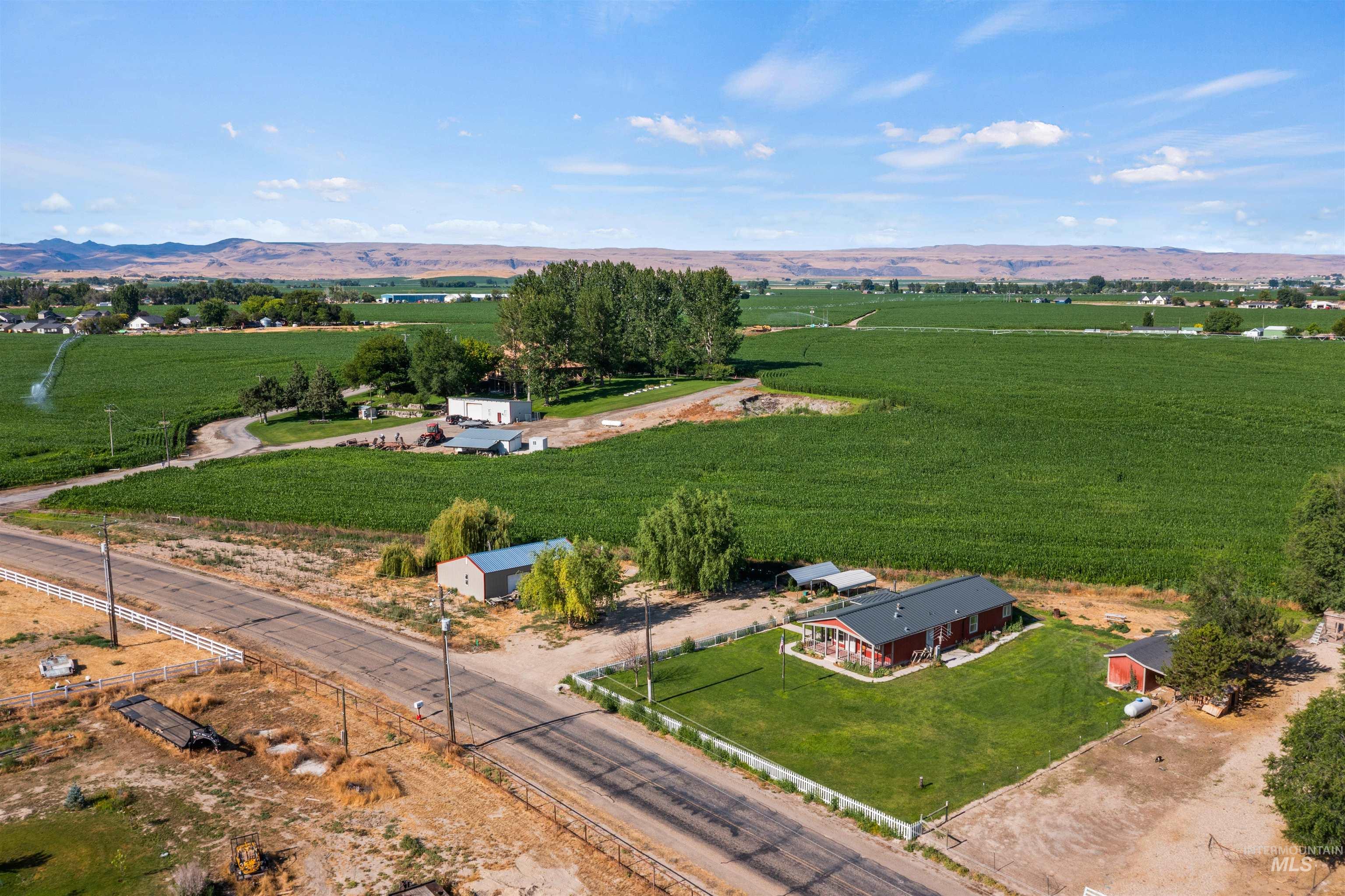 5733 Old Bruneau Hwy, Marsing, Idaho 83639, 3 Bedrooms, 2 Bathrooms, Residential For Sale, Price $420,000, 98993014