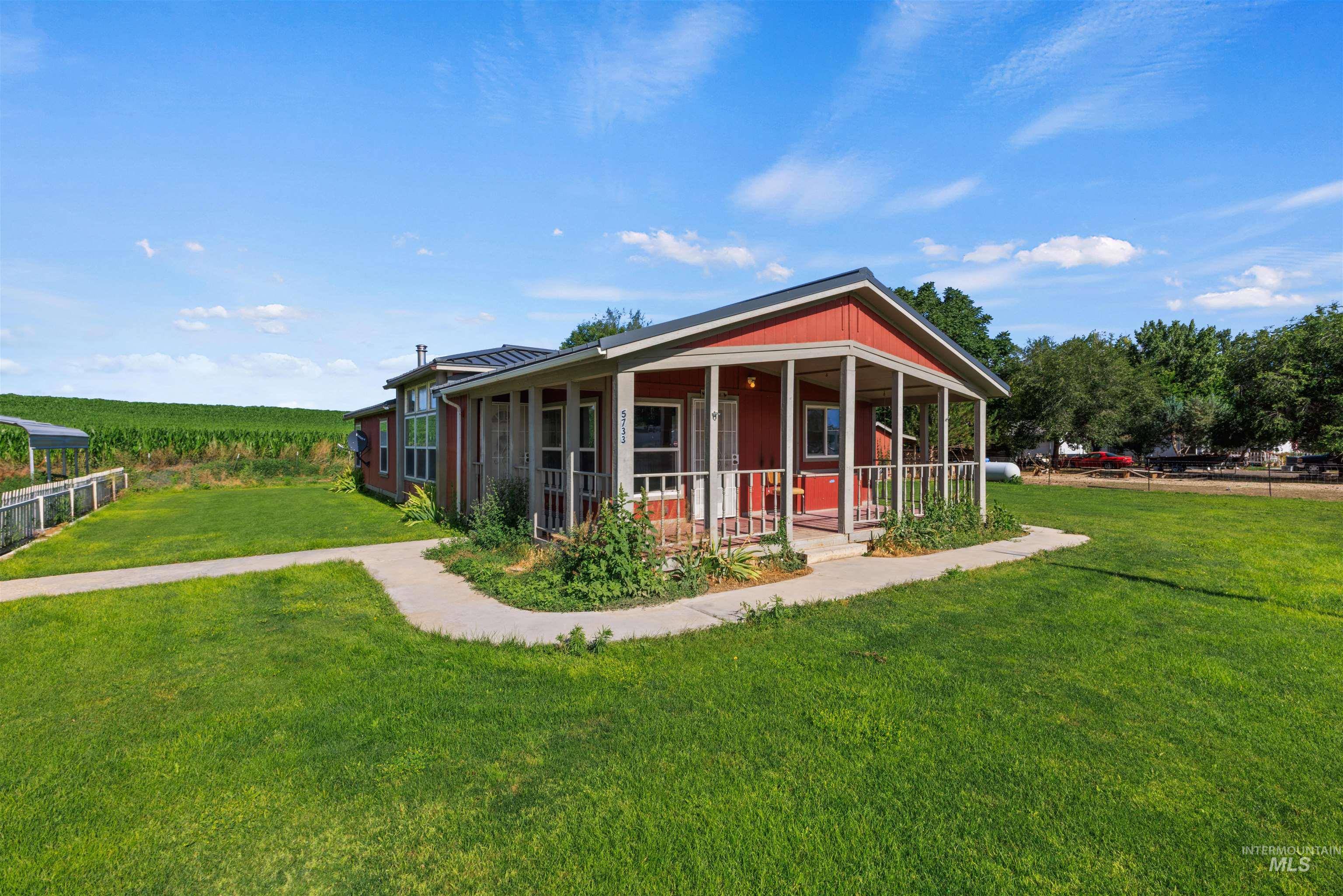 5733 Old Bruneau Hwy, Marsing, Idaho 83639, 3 Bedrooms, 2 Bathrooms, Residential For Sale, Price $420,000, 98993014