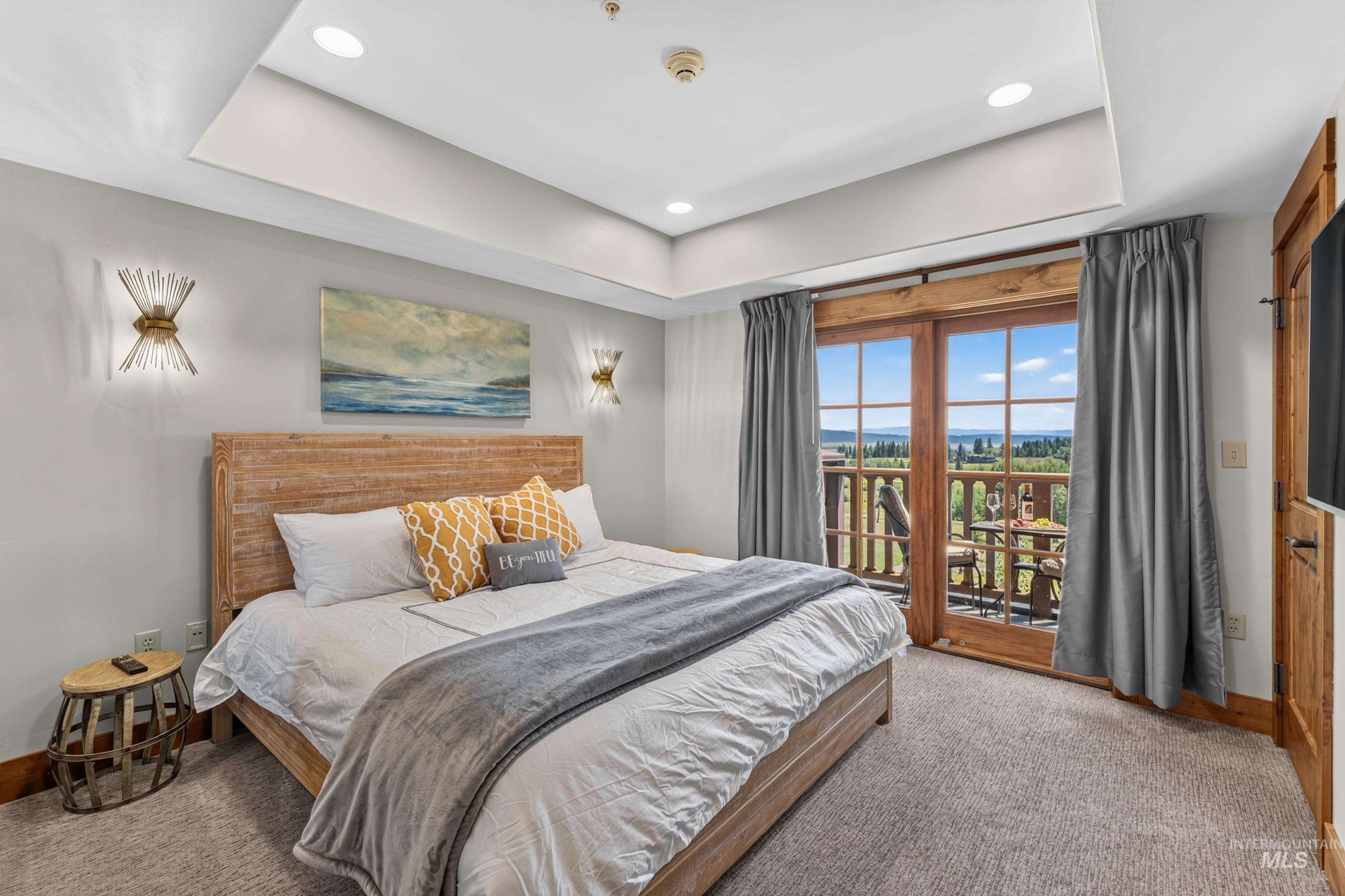 75 Arling Center Court, Donnelly, Idaho 83615, 2 Bedrooms, 2 Bathrooms, Residential For Sale, Price $1,199,000, 98993015