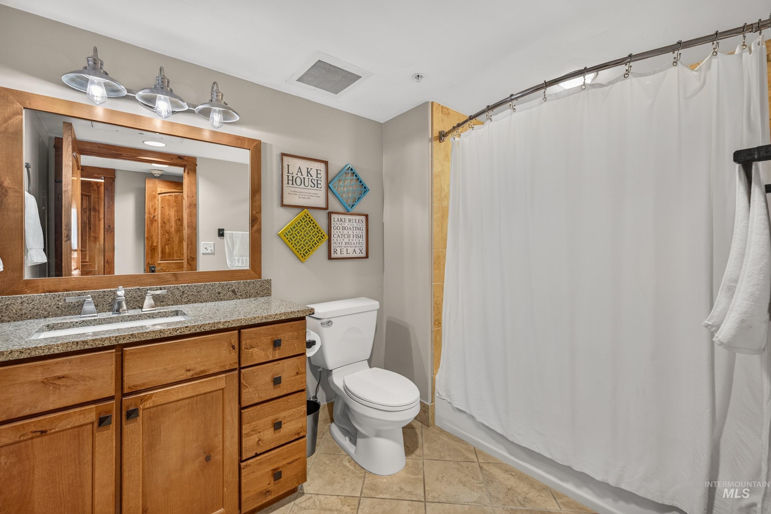 75 Arling Center Court, Donnelly, Idaho 83615, 2 Bedrooms, 2 Bathrooms, Residential For Sale, Price $1,199,000, 98993015