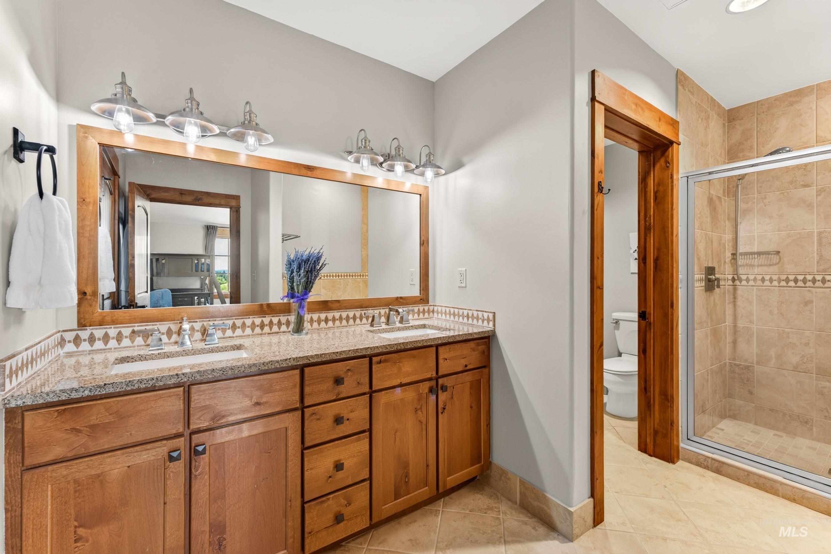 75 Arling Center Court, Donnelly, Idaho 83615, 2 Bedrooms, 2 Bathrooms, Residential For Sale, Price $1,199,000, 98993015