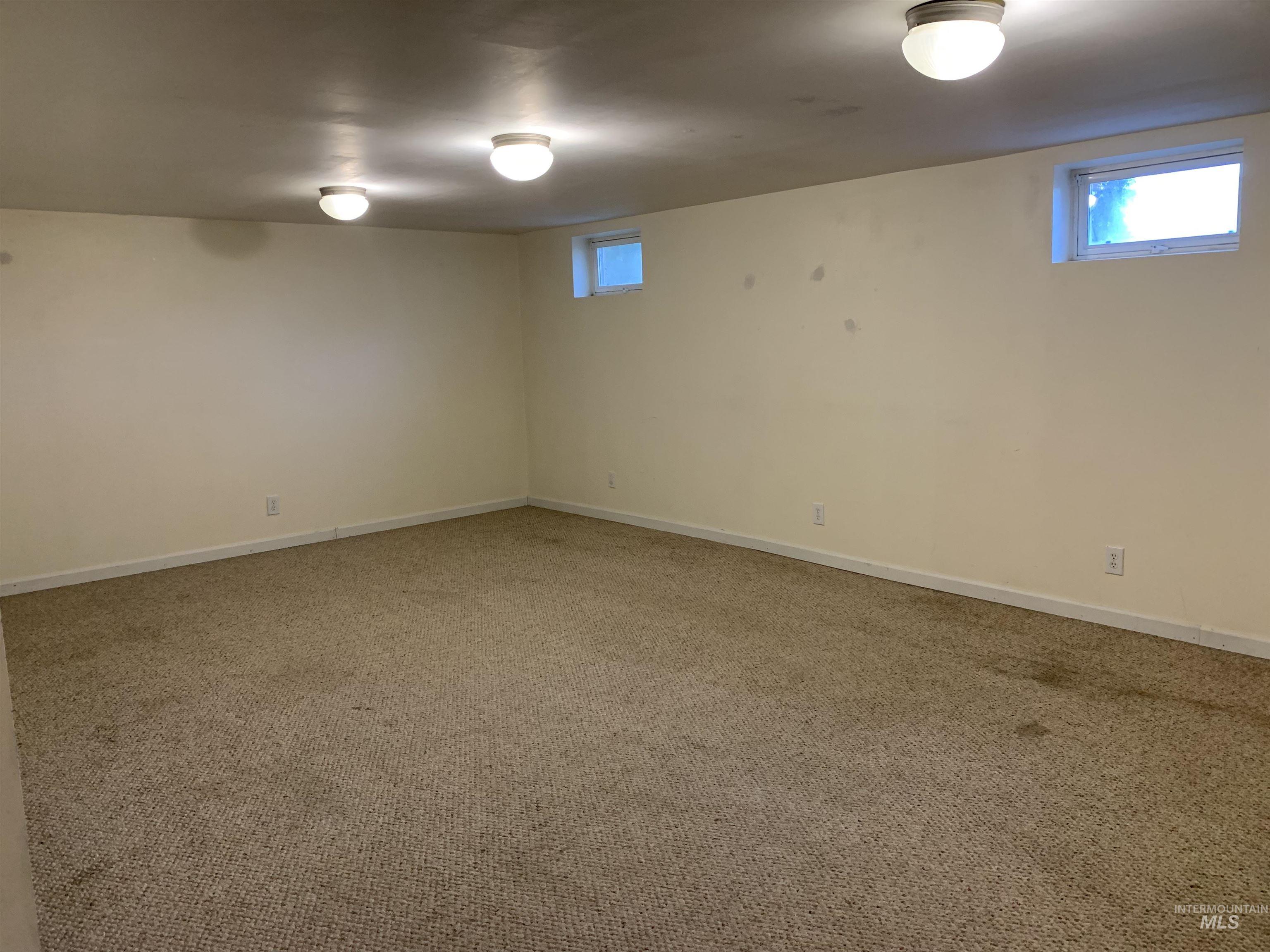 917 15th Dr, Rupert, Idaho 83350, 4 Bedrooms, 2 Bathrooms, Residential For Sale, Price $299,900,MLS 98993016