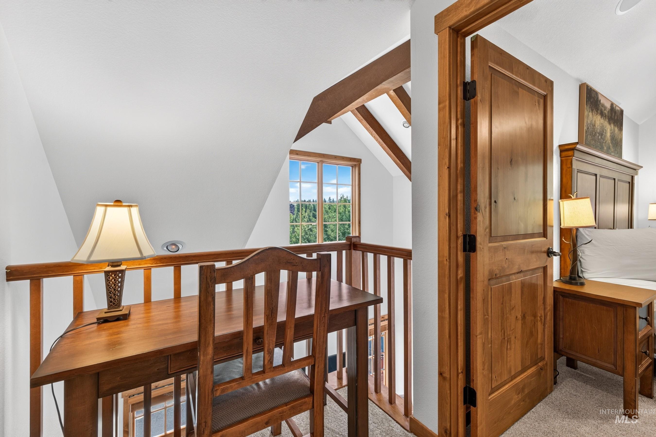 14 Golden Bench Court, Donnelly, Idaho 83615, 2 Bedrooms, 3 Bathrooms, Residential For Sale, Price $950,000, 98993017