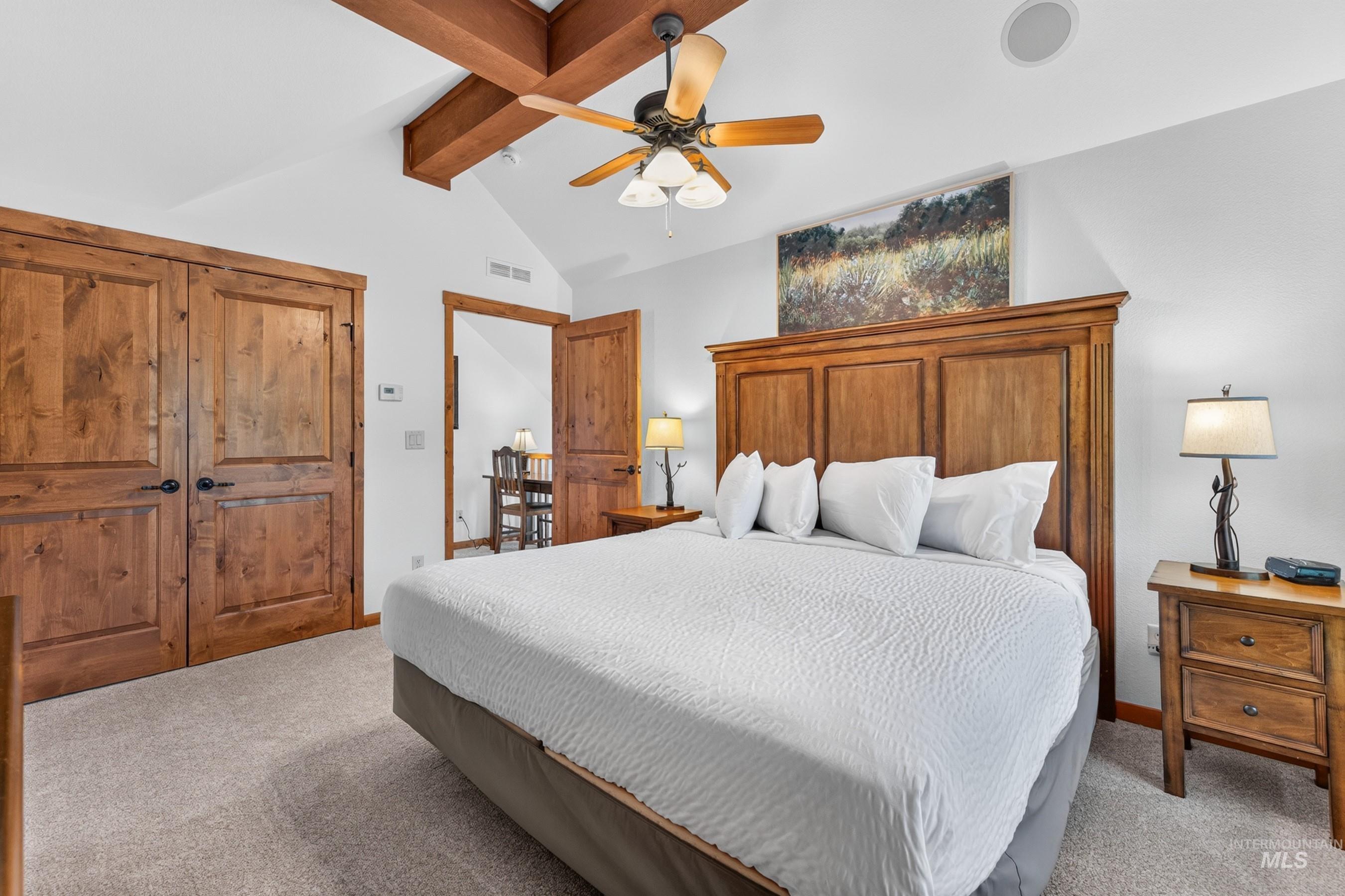 14 Golden Bench Court, Donnelly, Idaho 83615, 2 Bedrooms, 3 Bathrooms, Residential For Sale, Price $950,000, 98993017