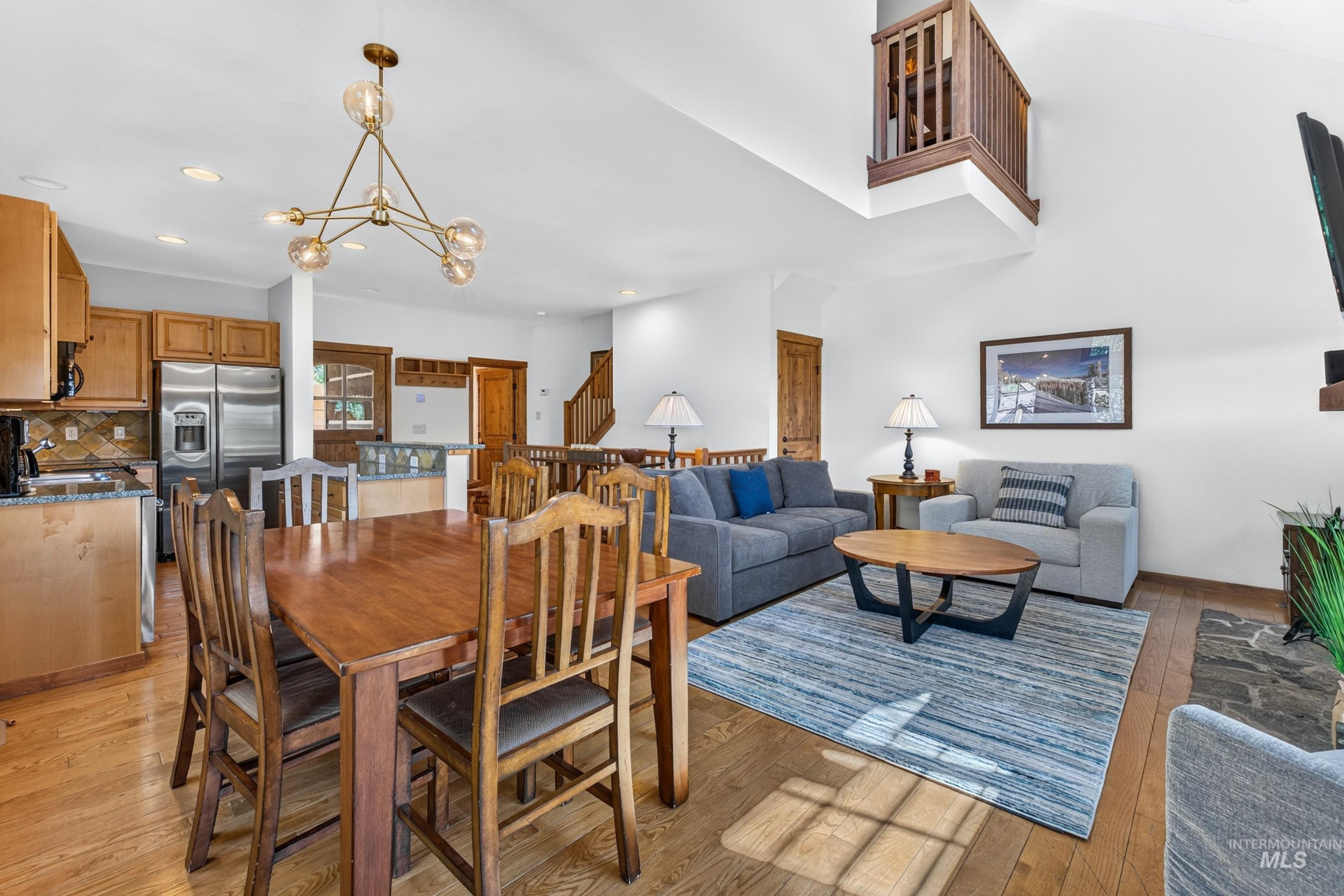 14 Golden Bench Court, Donnelly, Idaho 83615, 2 Bedrooms, 3 Bathrooms, Residential For Sale, Price $950,000, 98993017