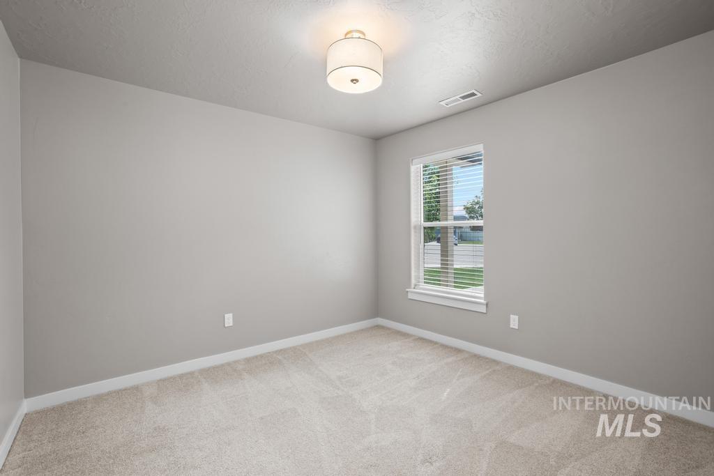 518 Belville Place, Caldwell, Idaho 83605, 3 Bedrooms, 2 Bathrooms, Residential For Sale, Price $380,000, 98993020