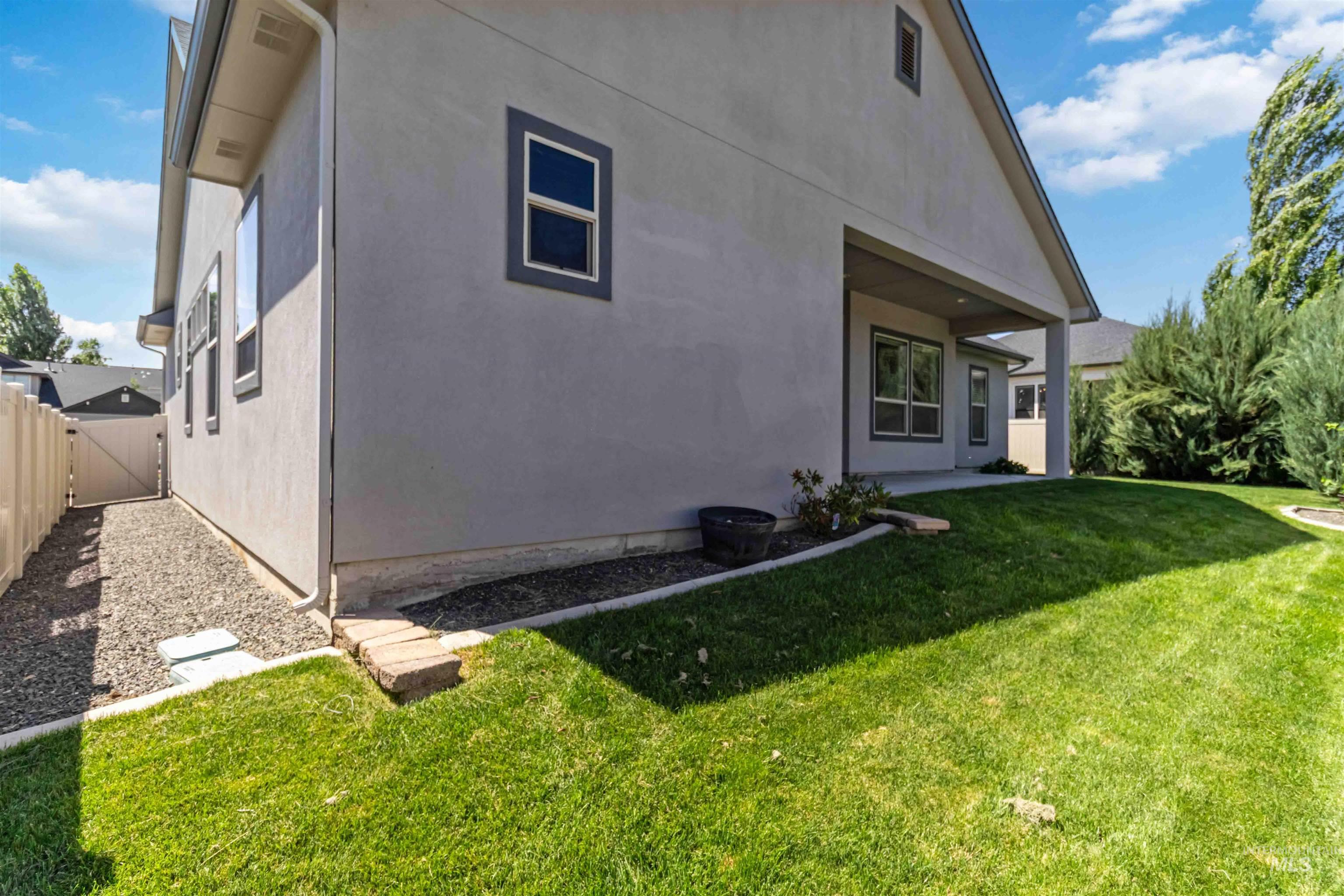 3218 N Cherry Laurel Way, Star, Idaho 83669, 4 Bedrooms, 3 Bathrooms, Residential For Sale, Price $719,900,MLS 98993022
