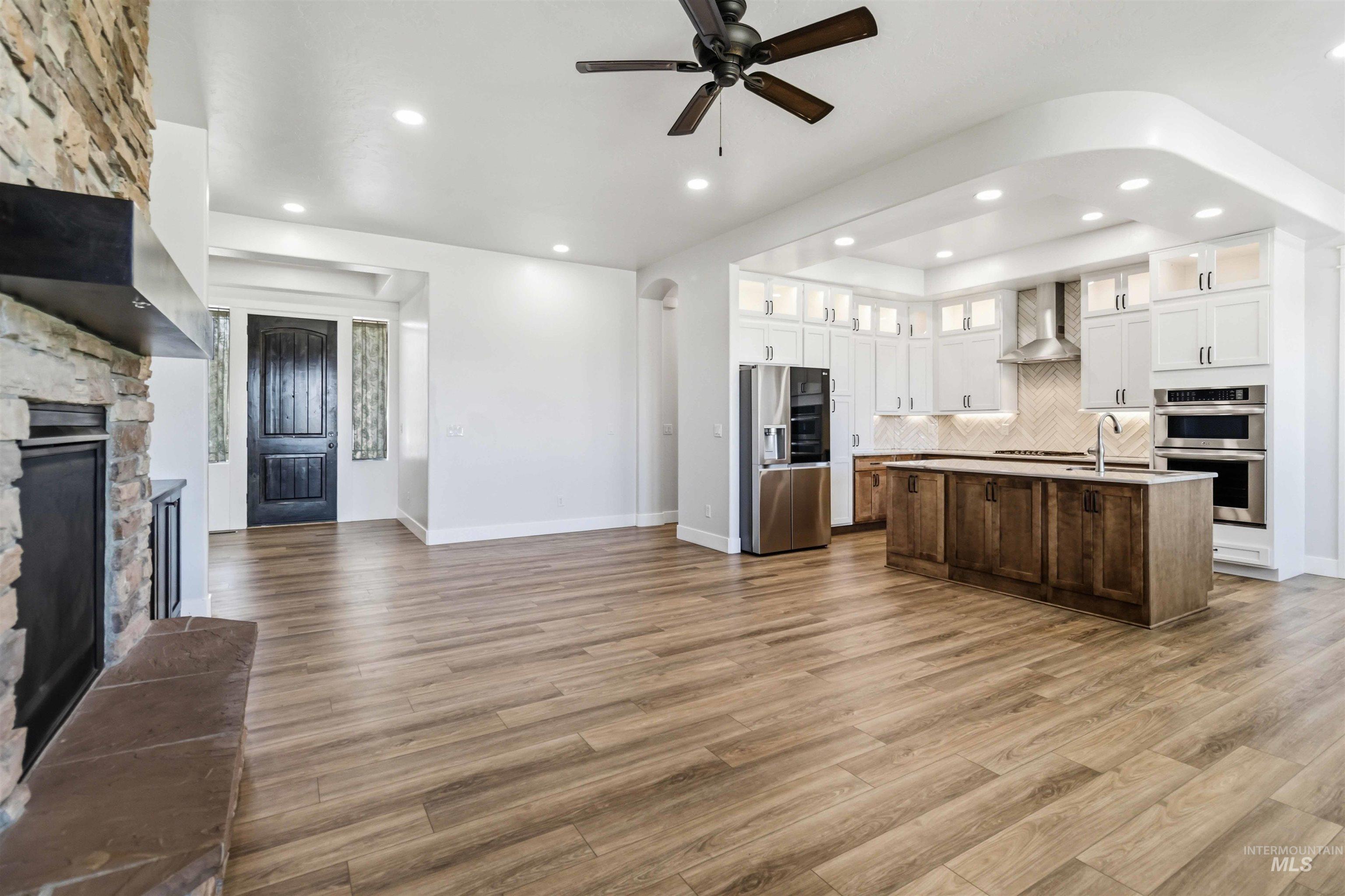 3218 N Cherry Laurel Way, Star, Idaho 83669, 4 Bedrooms, 3 Bathrooms, Residential For Sale, Price $719,900,MLS 98993022