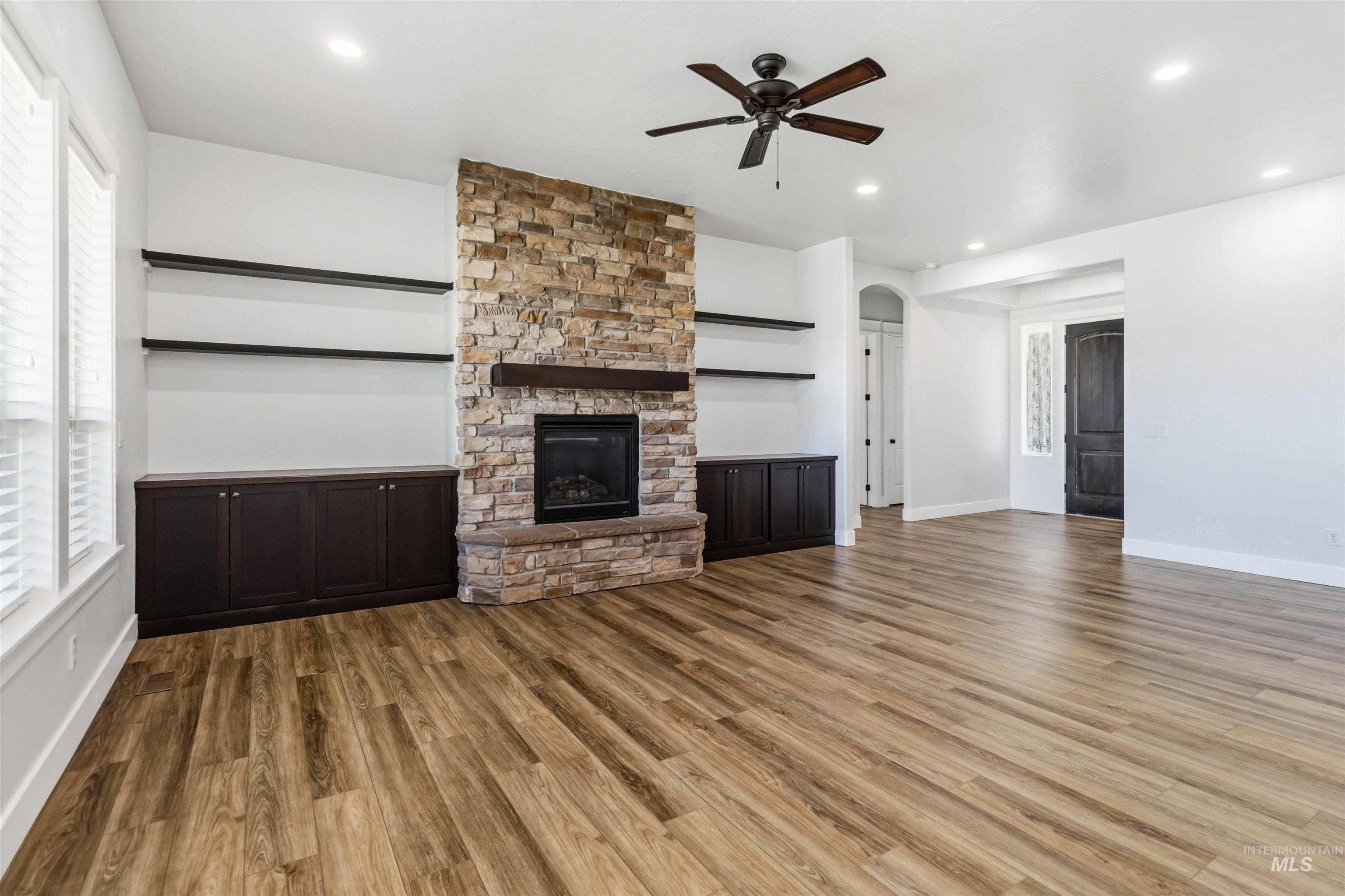 3218 N Cherry Laurel Way, Star, Idaho 83669, 4 Bedrooms, 3 Bathrooms, Residential For Sale, Price $719,900,MLS 98993022