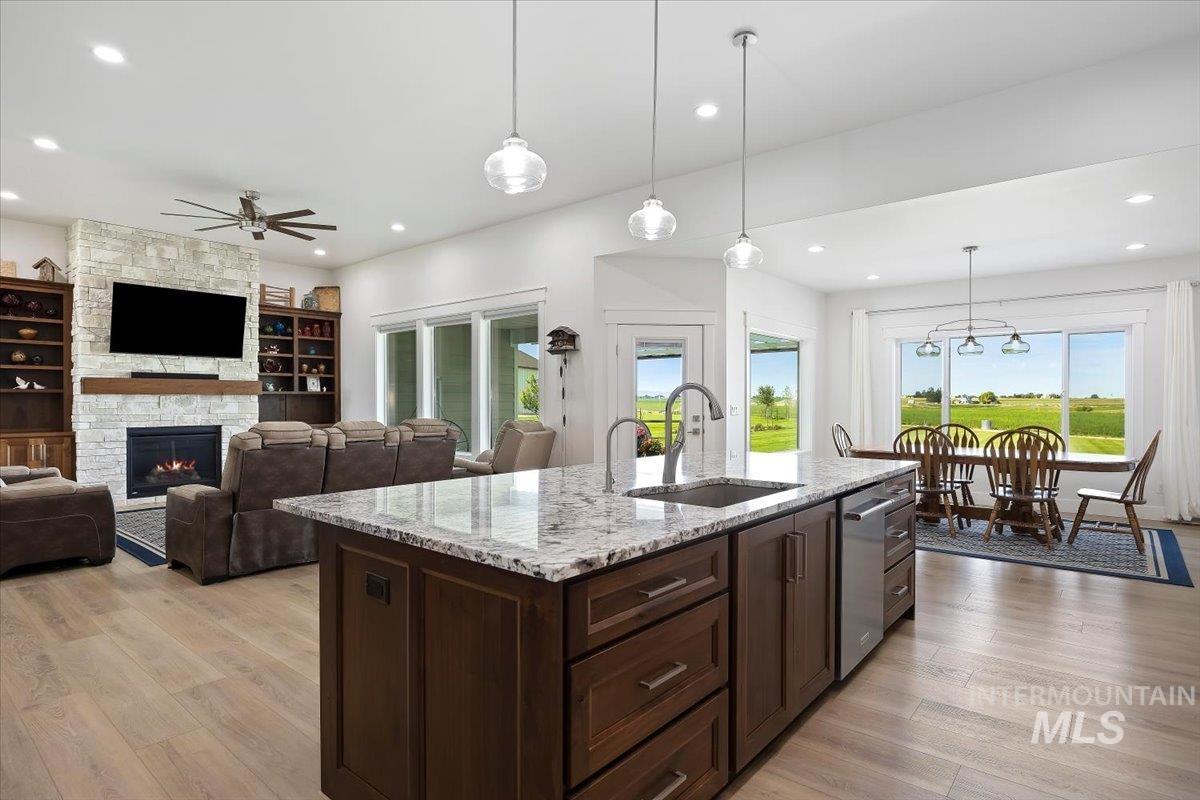 3833 Susan Cir W, Hansen, Idaho 83334-5501, 4 Bedrooms, 3 Bathrooms, Residential For Sale, Price $987,000, 98993023