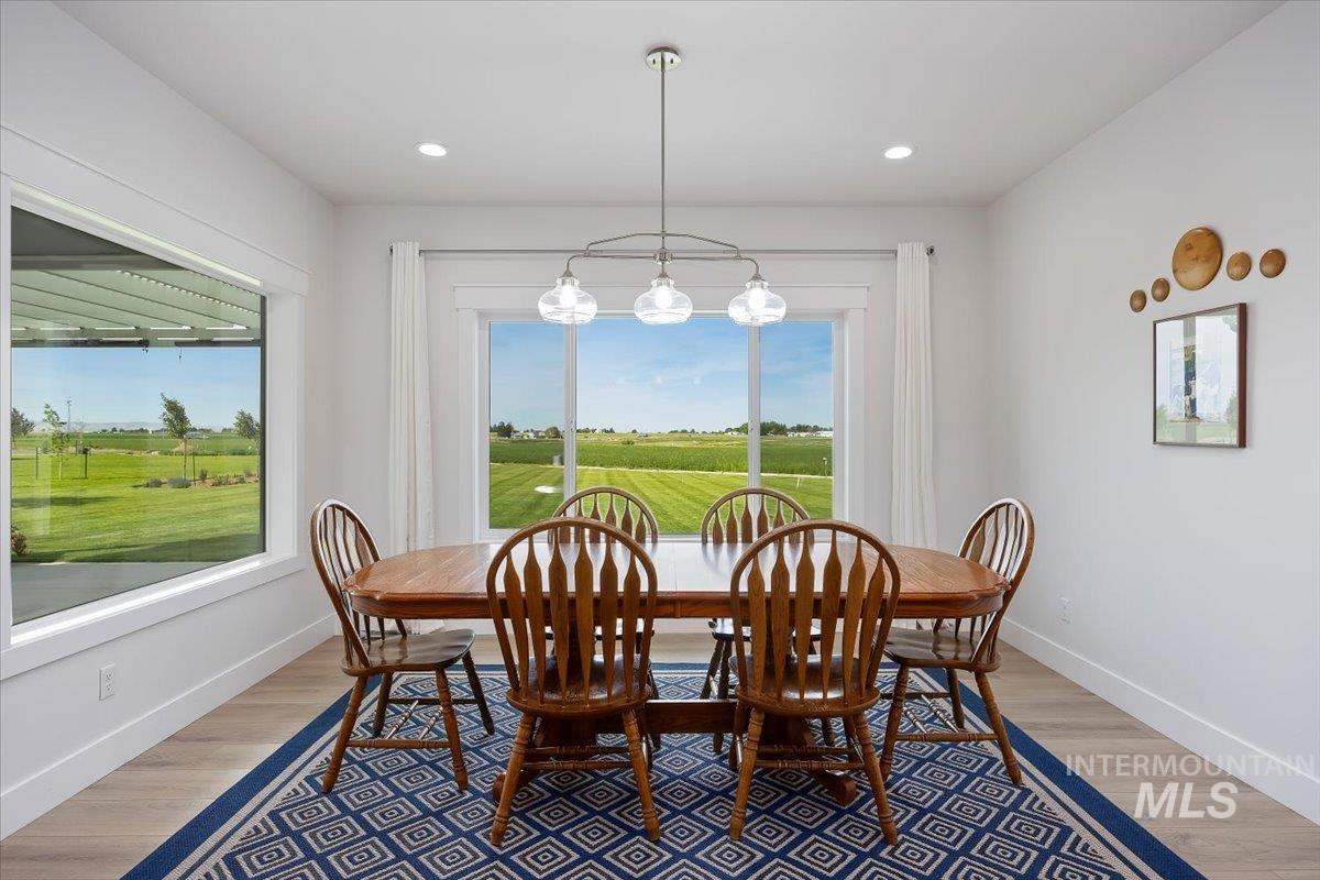 3833 Susan Cir W, Hansen, Idaho 83334-5501, 4 Bedrooms, 3 Bathrooms, Residential For Sale, Price $987,000, 98993023