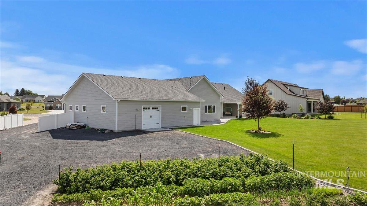3833 Susan Cir W, Hansen, Idaho 83334-5501, 4 Bedrooms, 3 Bathrooms, Residential For Sale, Price $987,000, 98993023