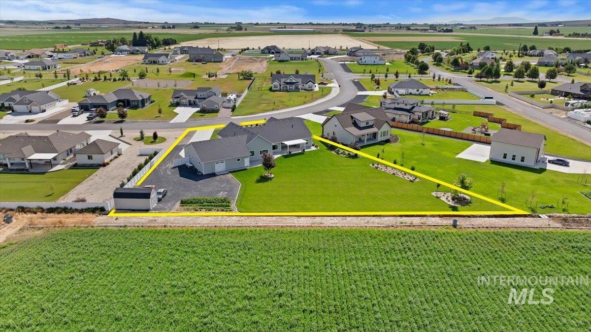 3833 Susan Cir W, Hansen, Idaho 83334-5501, 4 Bedrooms, 3 Bathrooms, Residential For Sale, Price $987,000, 98993023