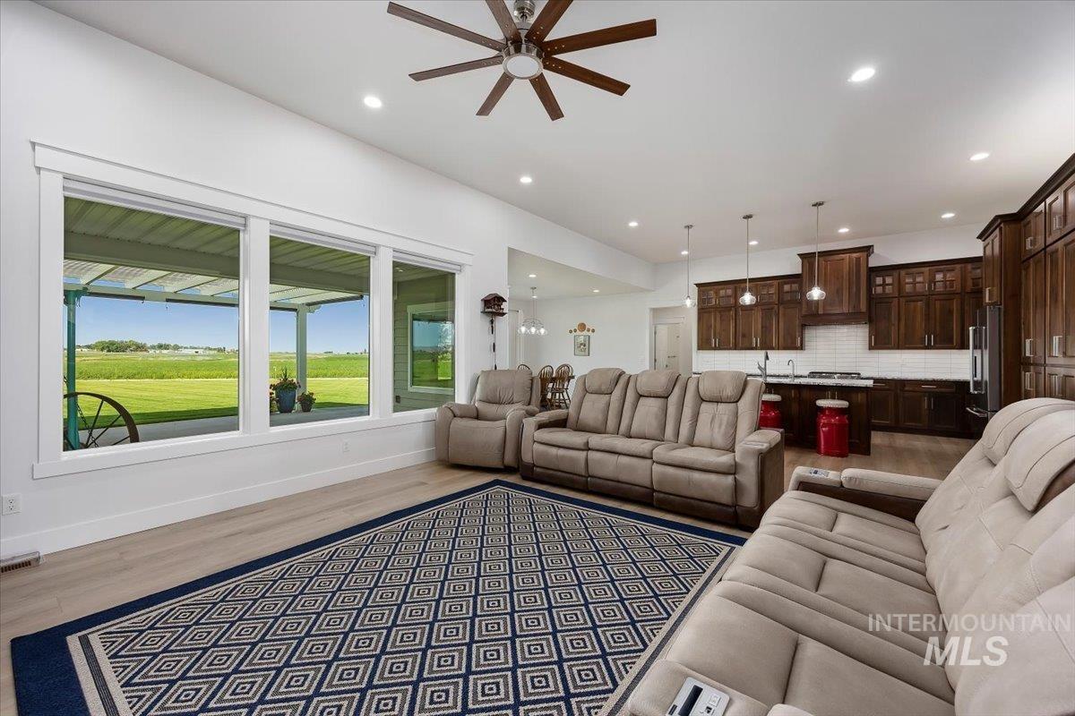 3833 Susan Cir W, Hansen, Idaho 83334-5501, 4 Bedrooms, 3 Bathrooms, Residential For Sale, Price $987,000, 98993023
