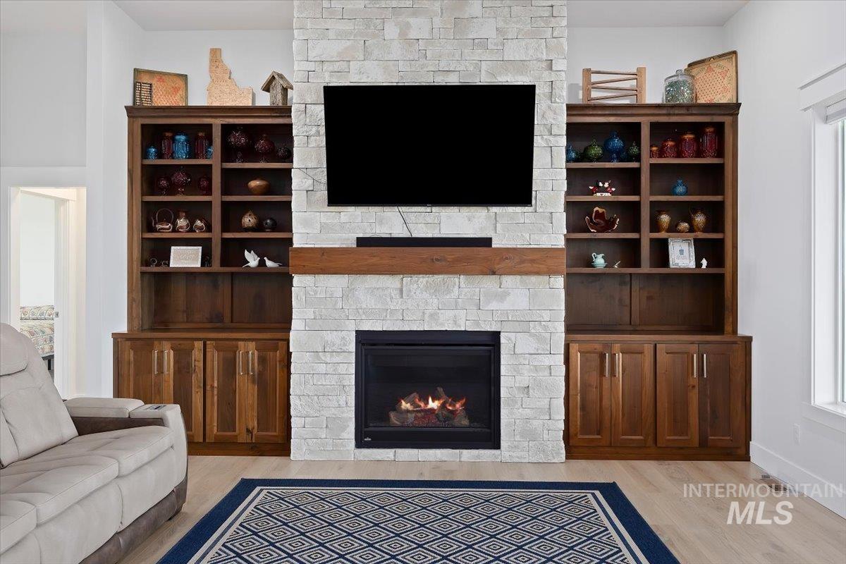 3833 Susan Cir W, Hansen, Idaho 83334-5501, 4 Bedrooms, 3 Bathrooms, Residential For Sale, Price $987,000, 98993023
