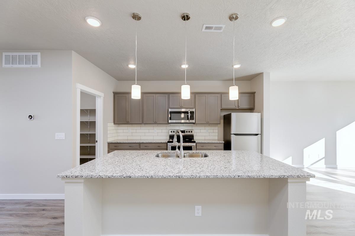 3143 N Network, Boise, Idaho 83704, 4 Bedrooms, 3.5 Bathrooms, Residential For Sale, Price $455,000, 98993025