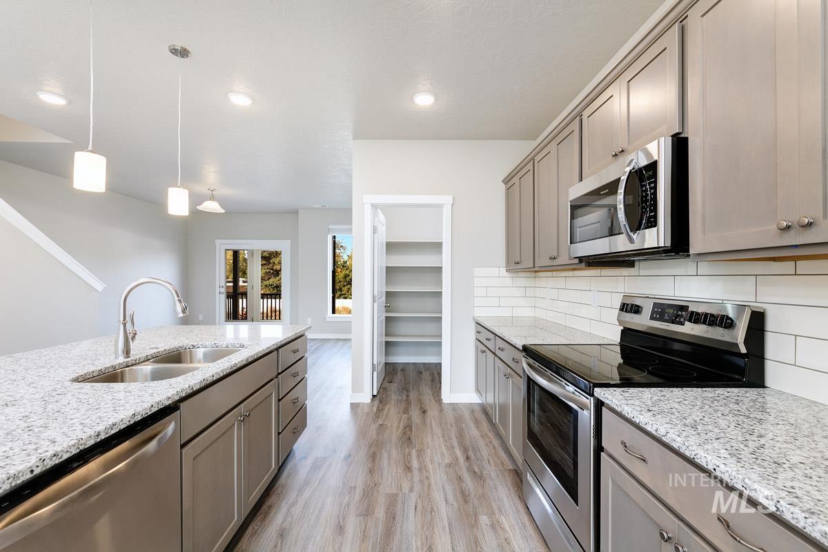 3143 N Network, Boise, Idaho 83704, 4 Bedrooms, 3.5 Bathrooms, Residential For Sale, Price $455,000, 98993025