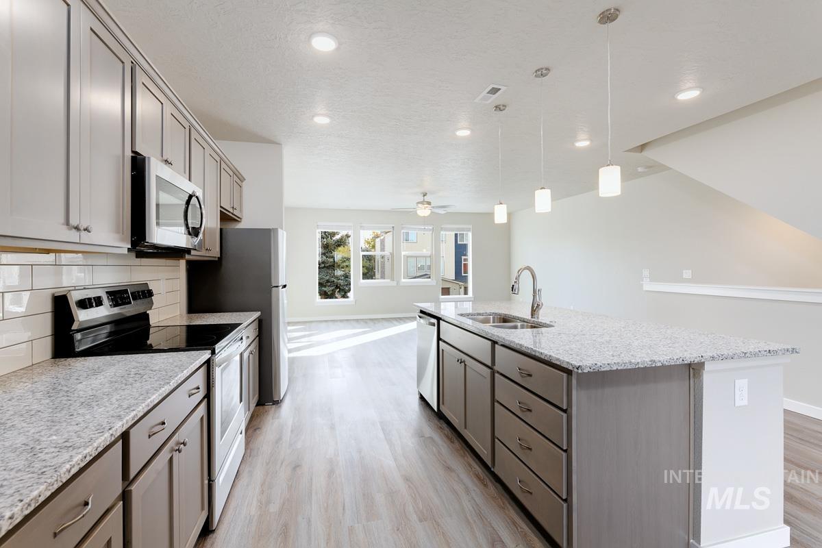 3143 N Network, Boise, Idaho 83704, 4 Bedrooms, 3.5 Bathrooms, Residential For Sale, Price $455,000, 98993025