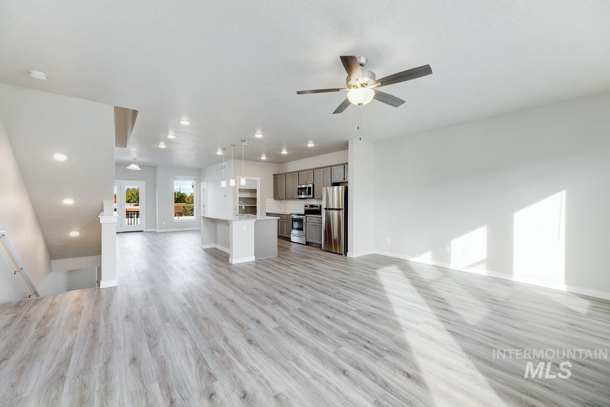 3143 N Network, Boise, Idaho 83704, 4 Bedrooms, 3.5 Bathrooms, Residential For Sale, Price $455,000, 98993025