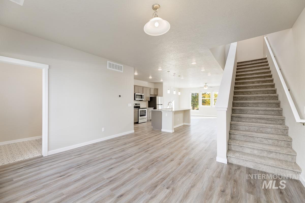 3143 N Network, Boise, Idaho 83704, 4 Bedrooms, 3.5 Bathrooms, Residential For Sale, Price $455,000, 98993025