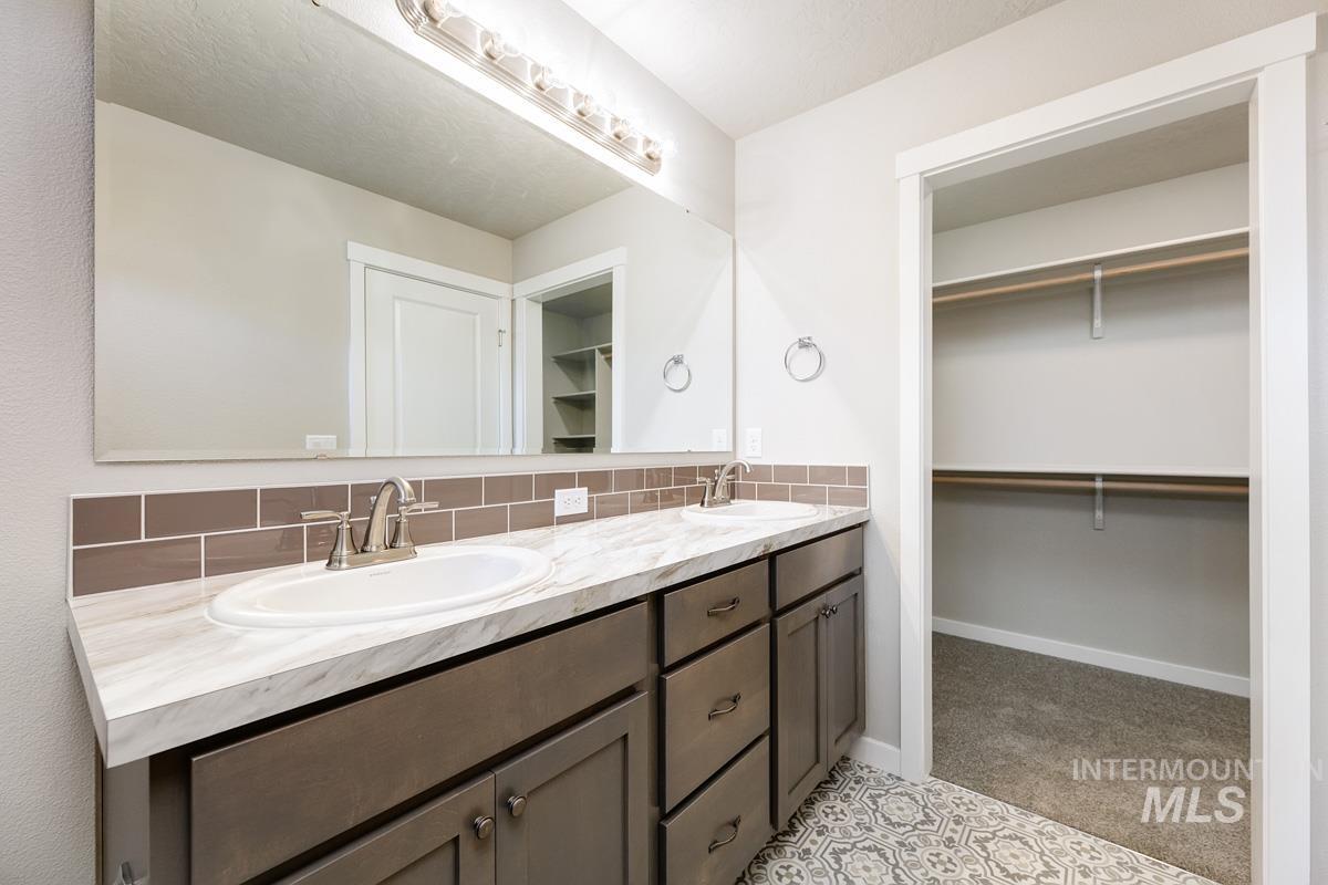 3143 N Network, Boise, Idaho 83704, 4 Bedrooms, 3.5 Bathrooms, Residential For Sale, Price $455,000, 98993025