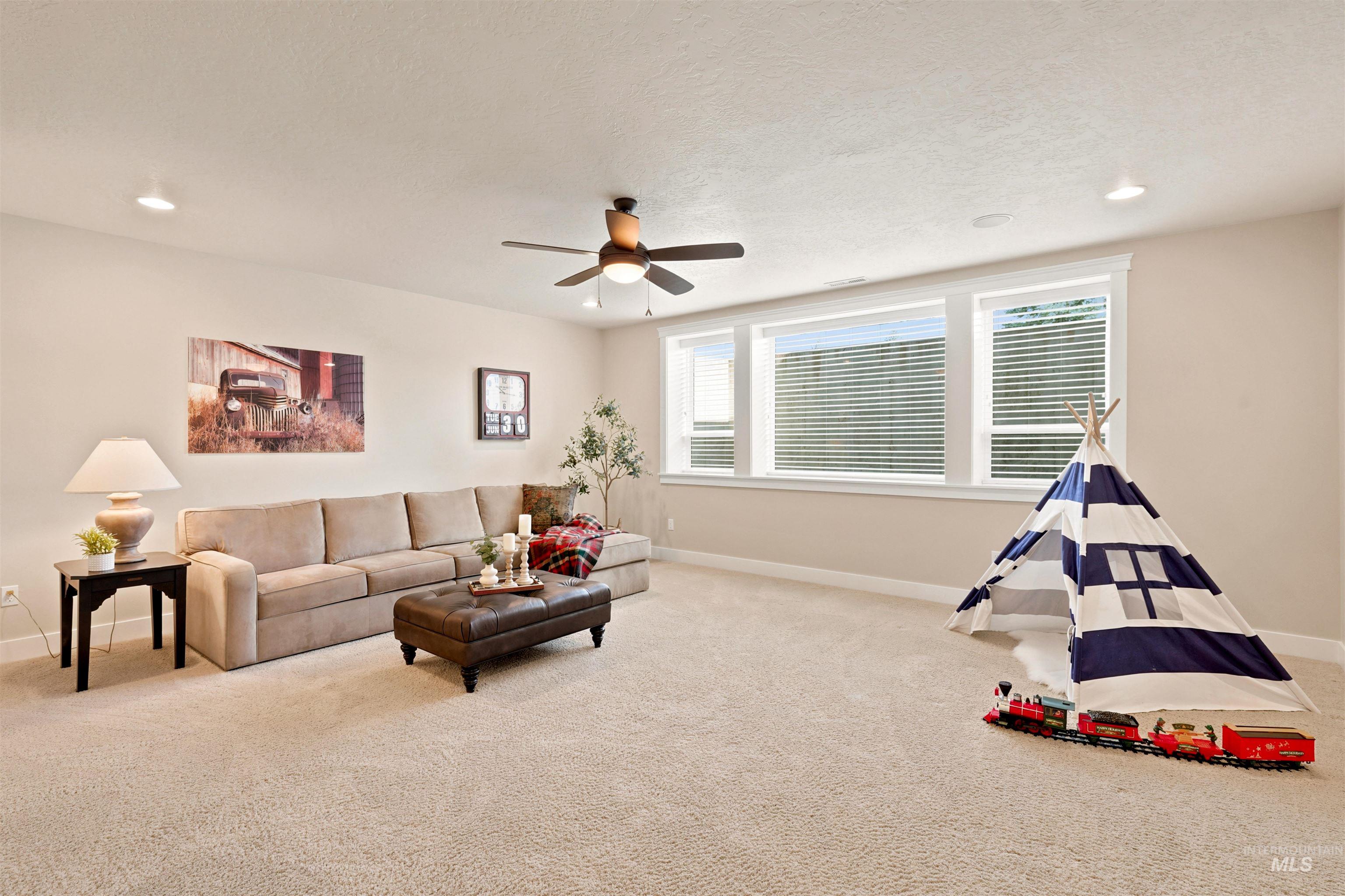 3054 W Caliber Court, Eagle, Idaho 83616, 4 Bedrooms, 4 Bathrooms, Residential For Sale, Price $1,975,000,MLS 98993026