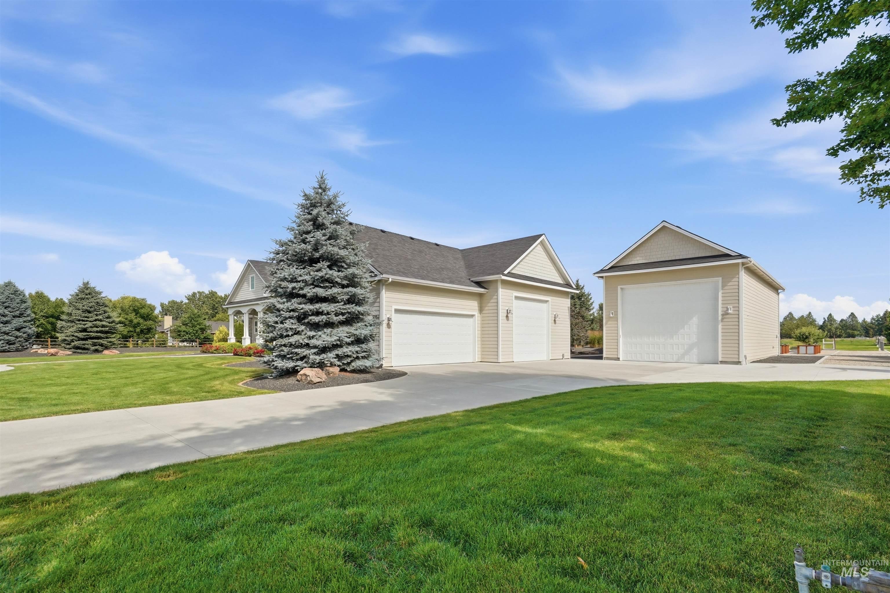 3054 W Caliber Court, Eagle, Idaho 83616, 4 Bedrooms, 4 Bathrooms, Residential For Sale, Price $1,975,000,MLS 98993026